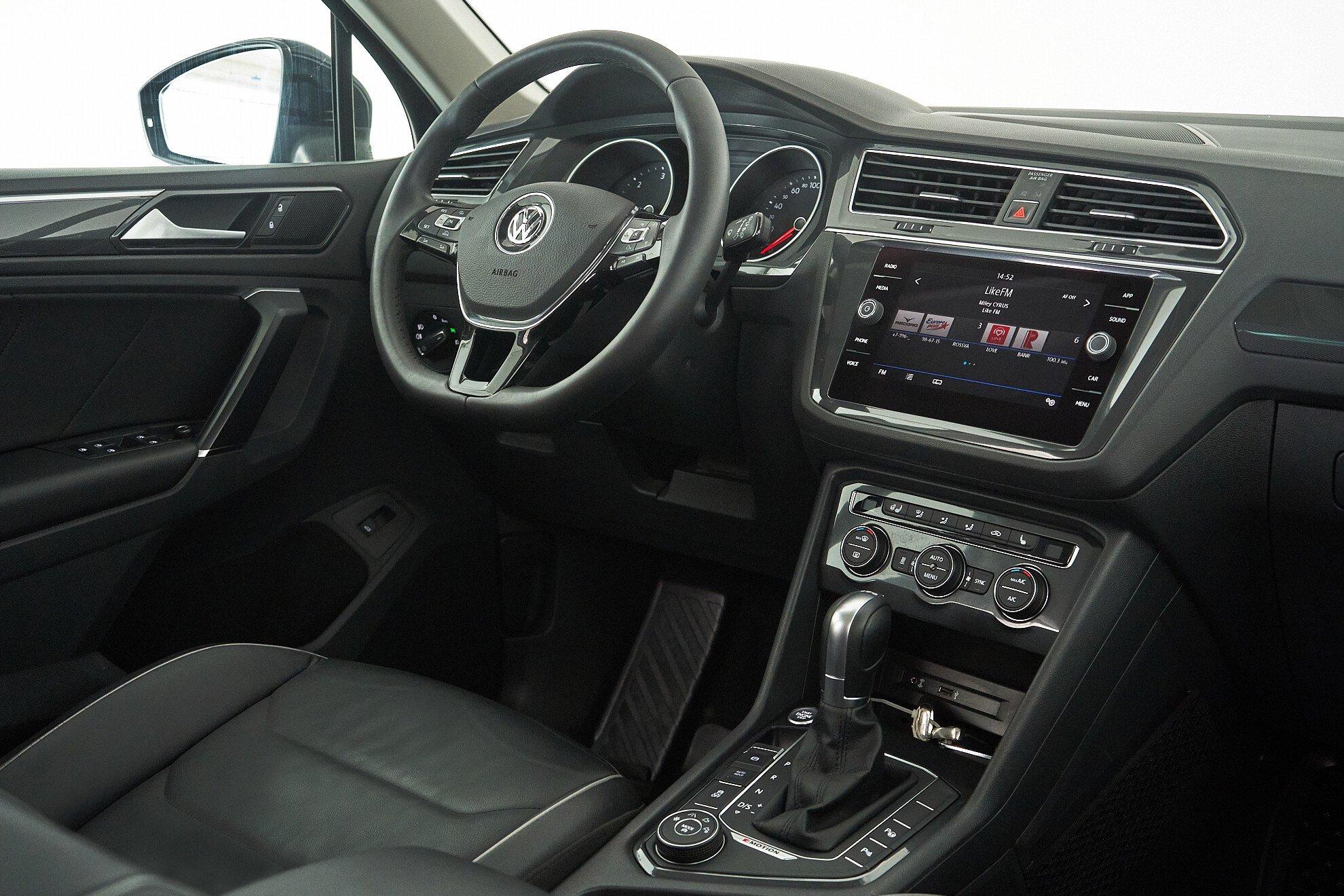 Volkswagen Tiguan 2017, черный