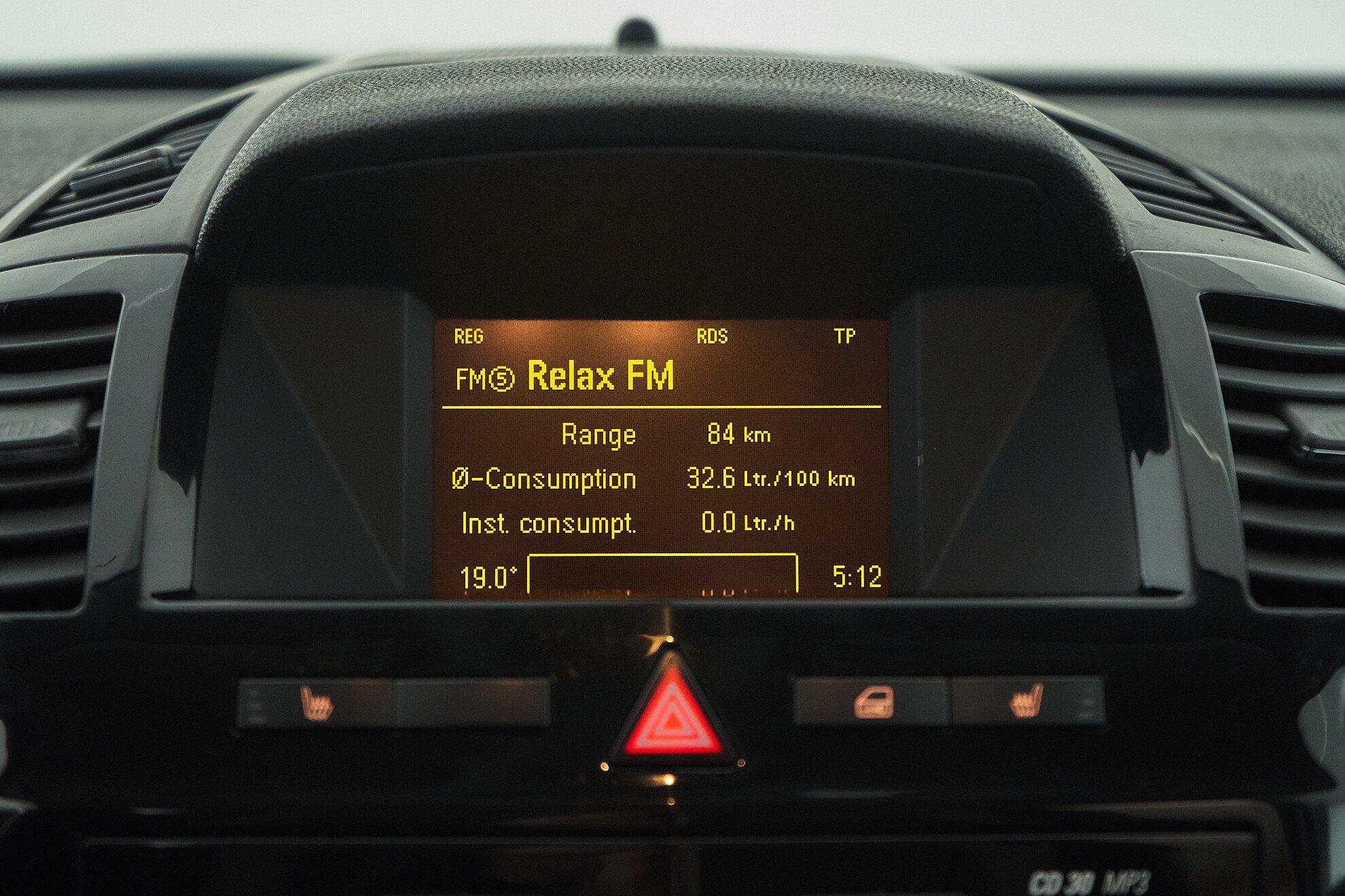 Opel Zafira 2011, серый