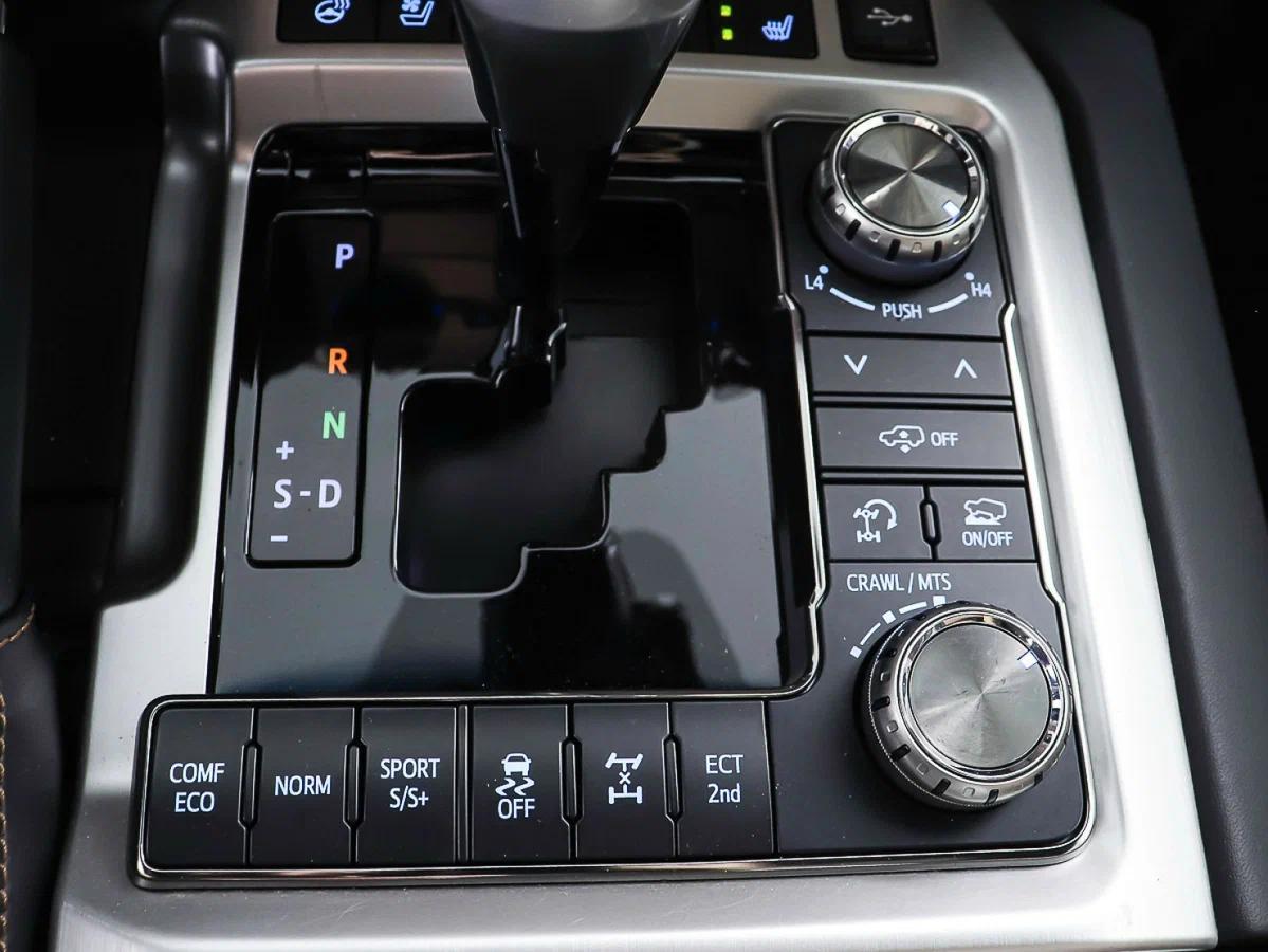Toyota Land Cruiser 2019, синий