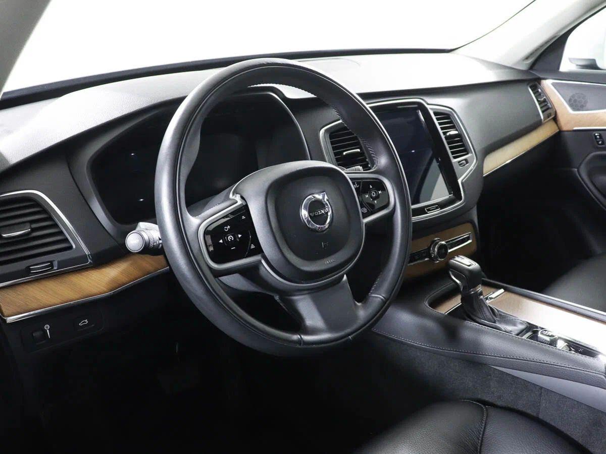 Volvo XC90 2023, белый