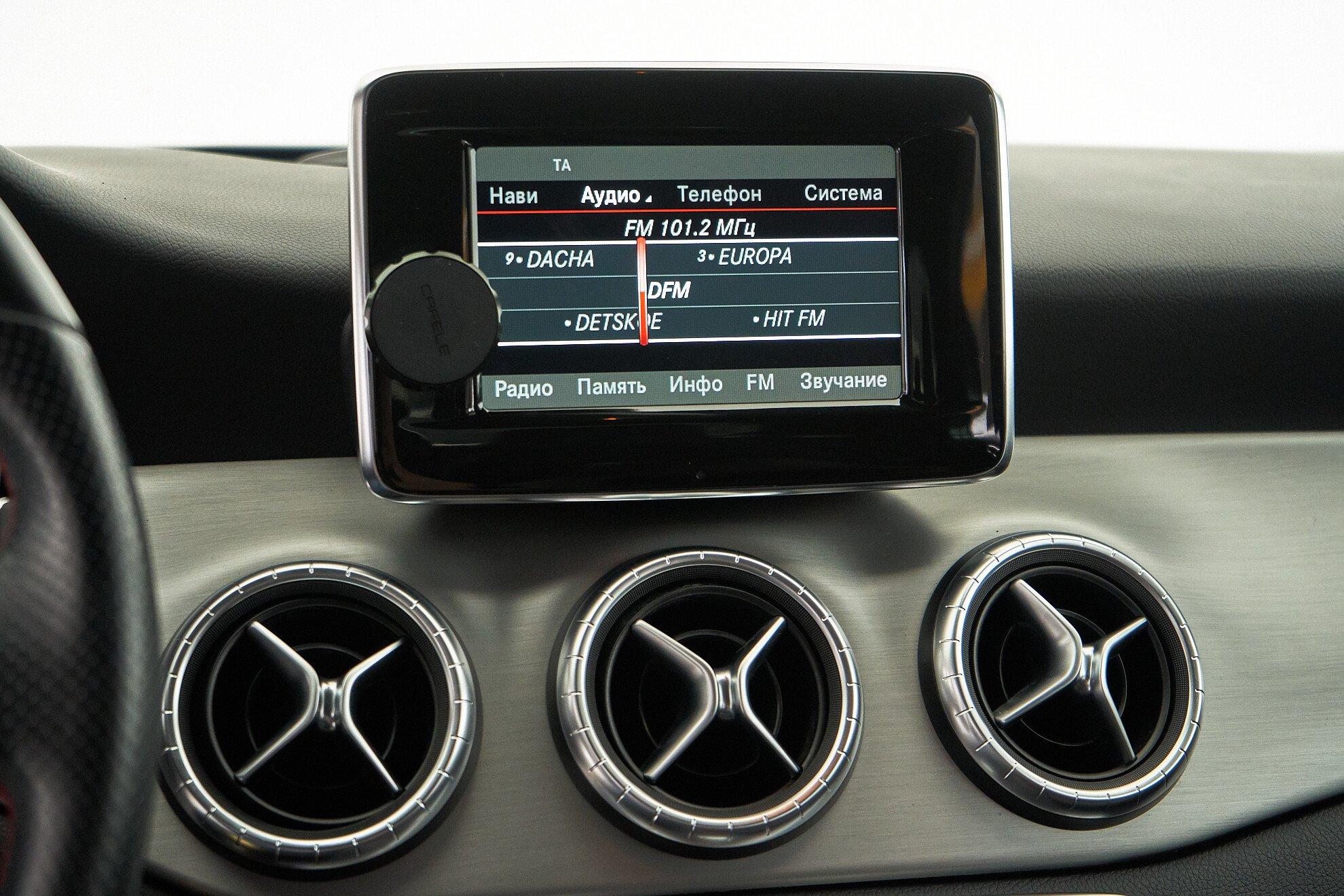 Mercedes-Benz CLA 2013, белый