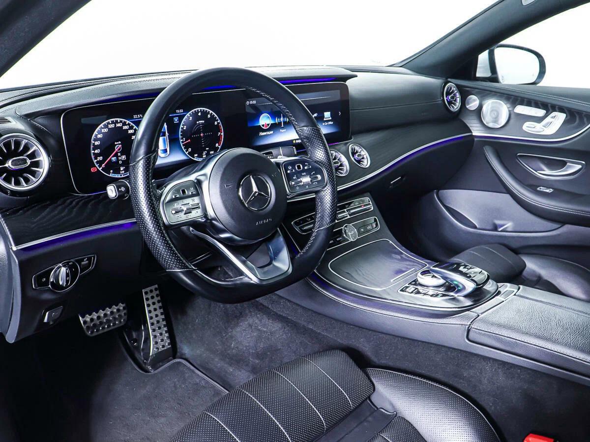 Mercedes-Benz E-Класс 2019, серебряный