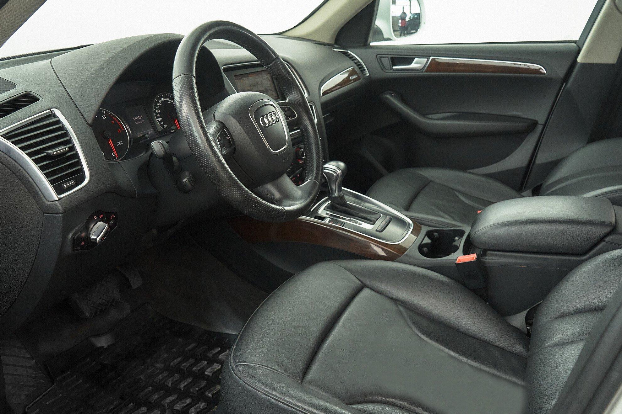 Audi Q5 2012, белый