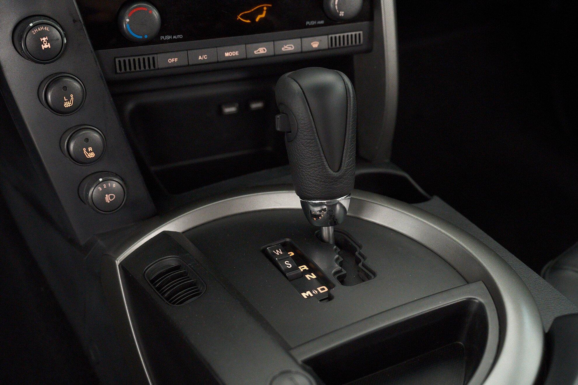 SsangYong Kyron 2013, белый