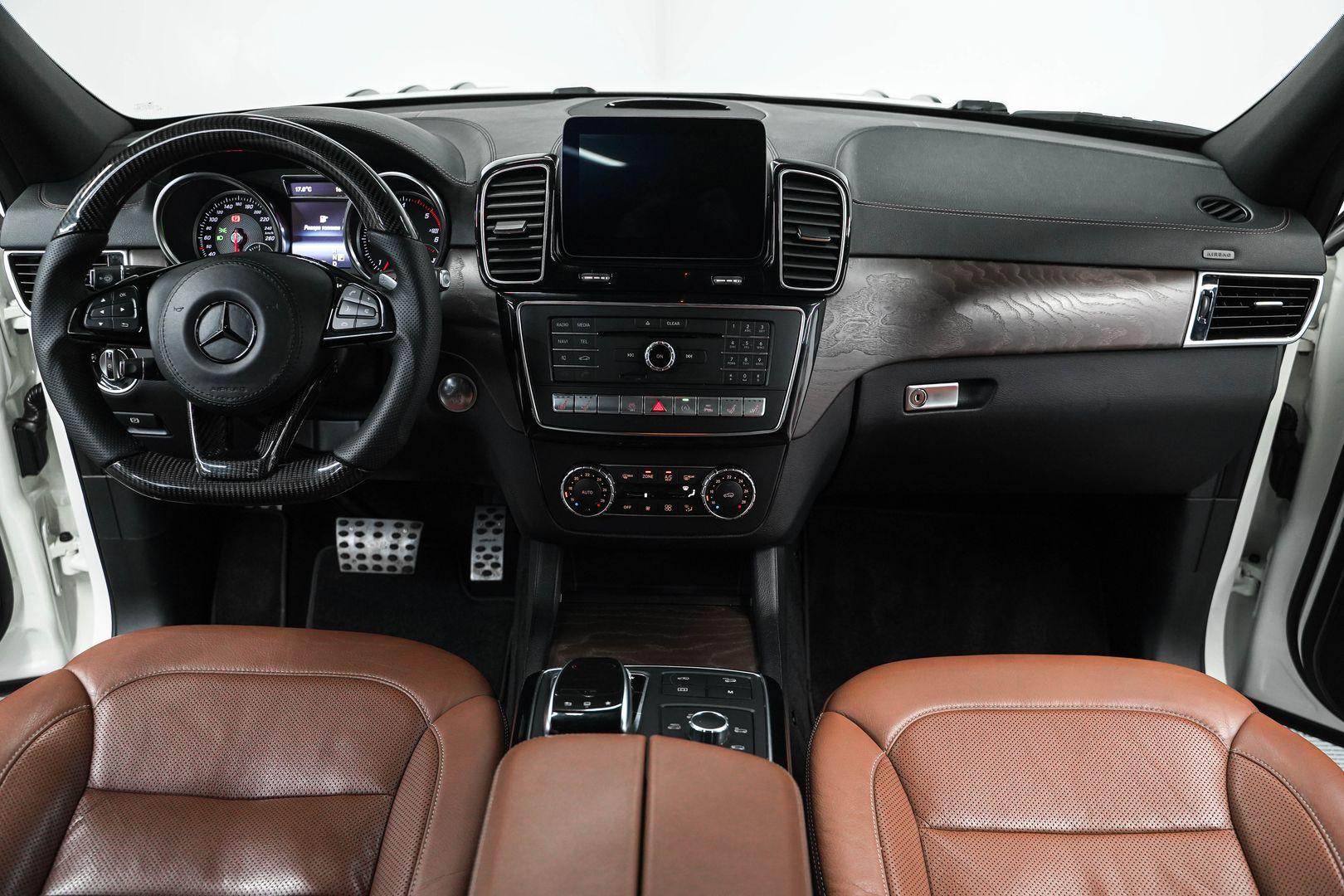 Mercedes-Benz GLS 2016, белый