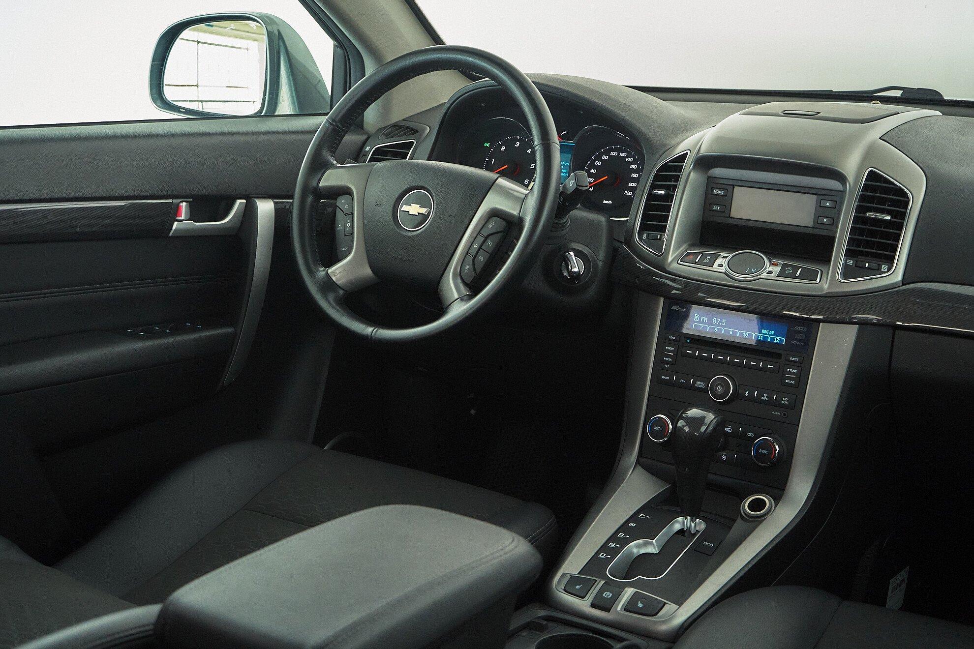 Chevrolet Captiva 2014, серый