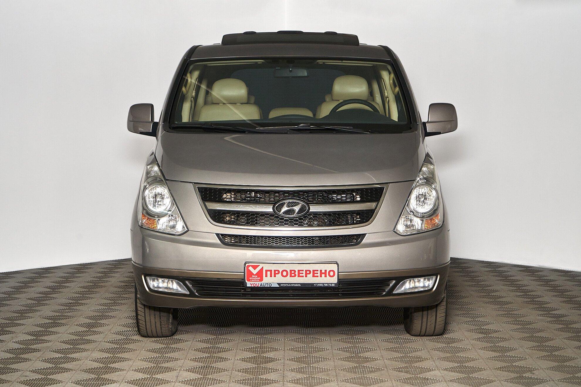 Hyundai Grand Starex 2012, серебряный