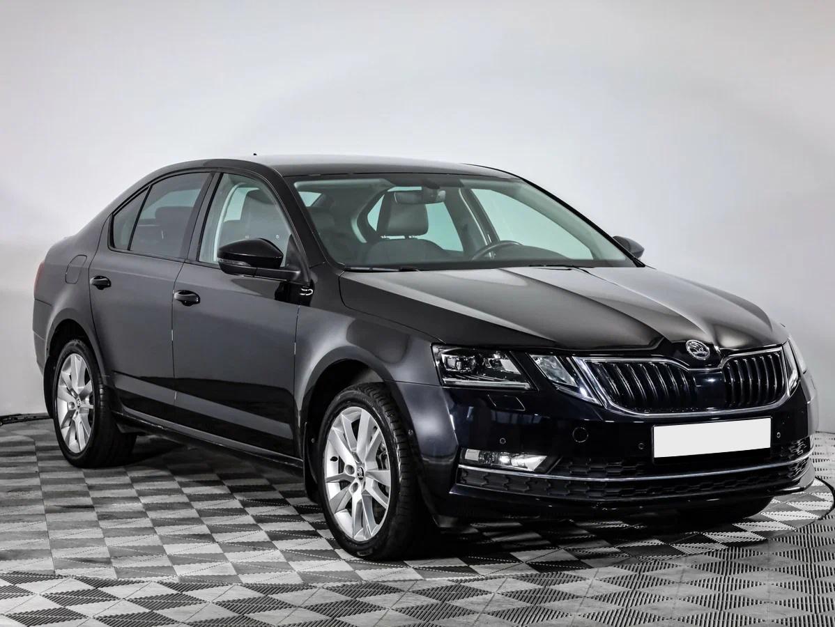 Skoda Octavia 2019, черный