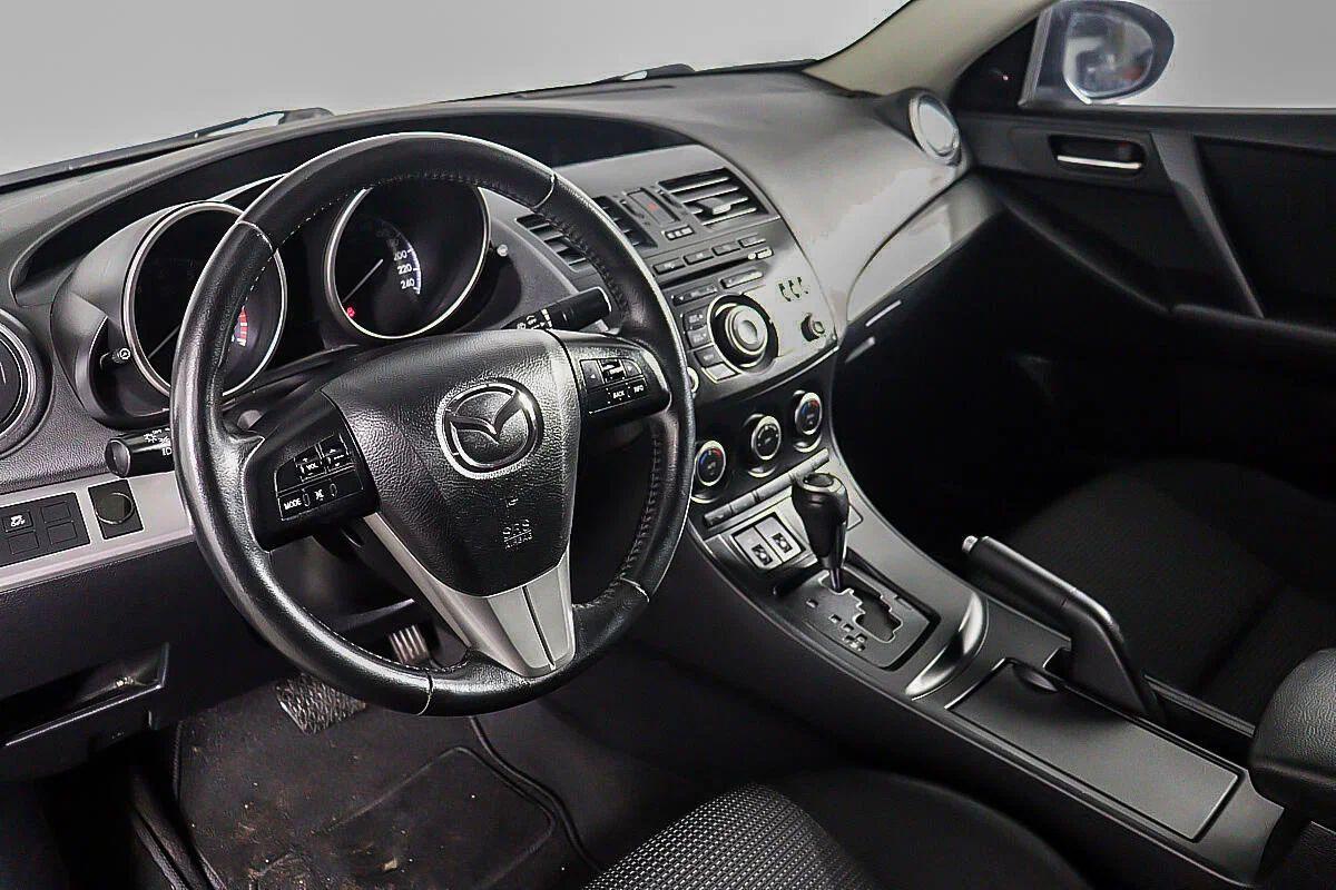 Mazda 3 2011, серый