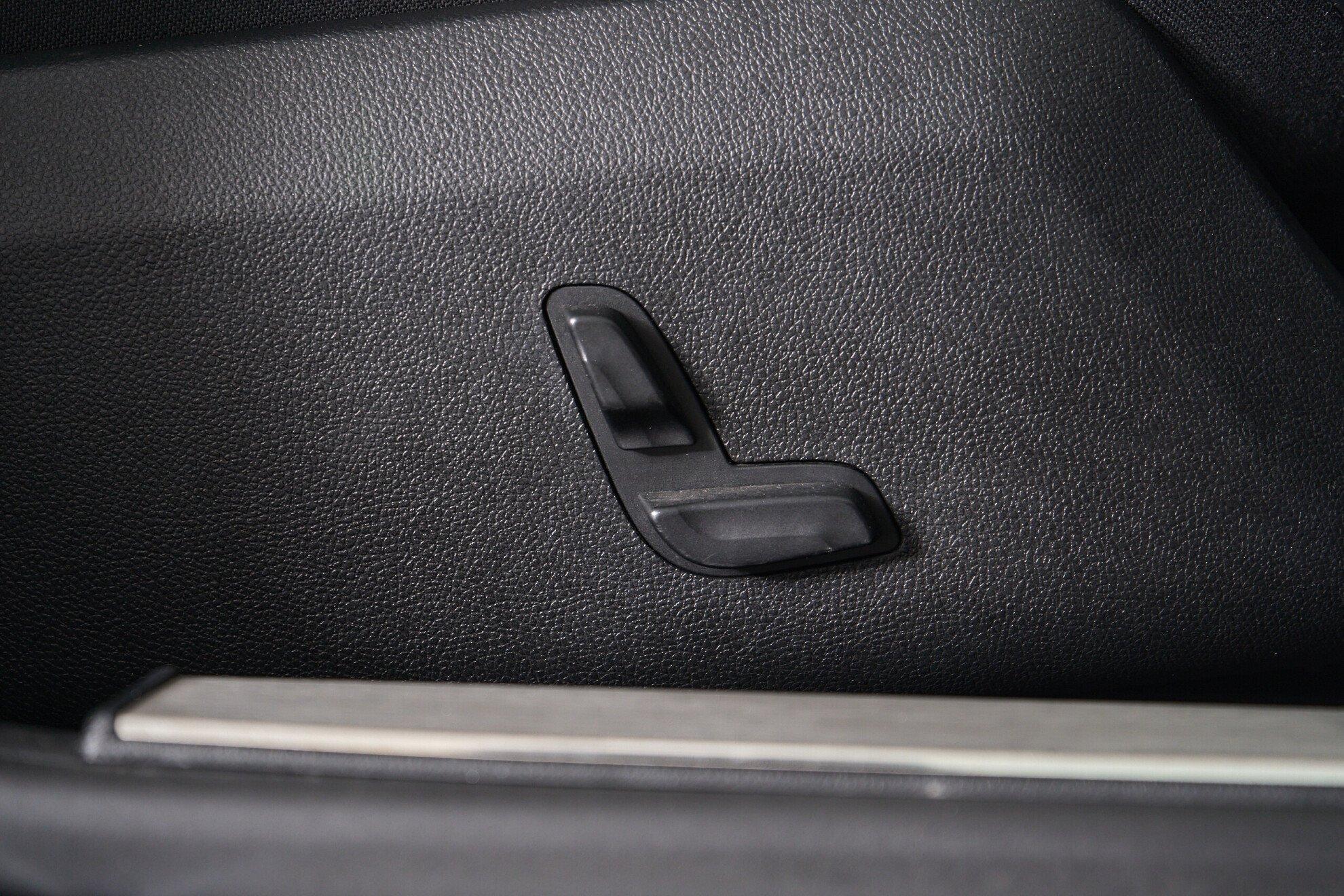 Mercedes-Benz E-Класс 2012, черный