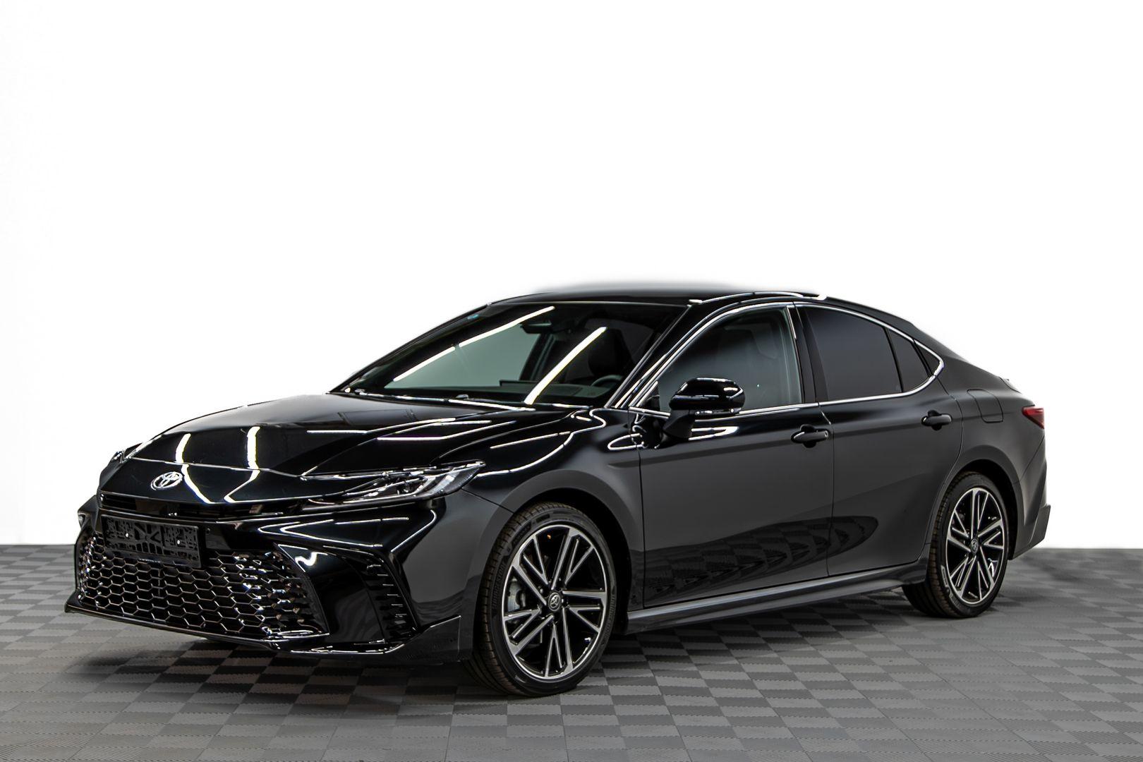 Toyota Camry 2024, черный