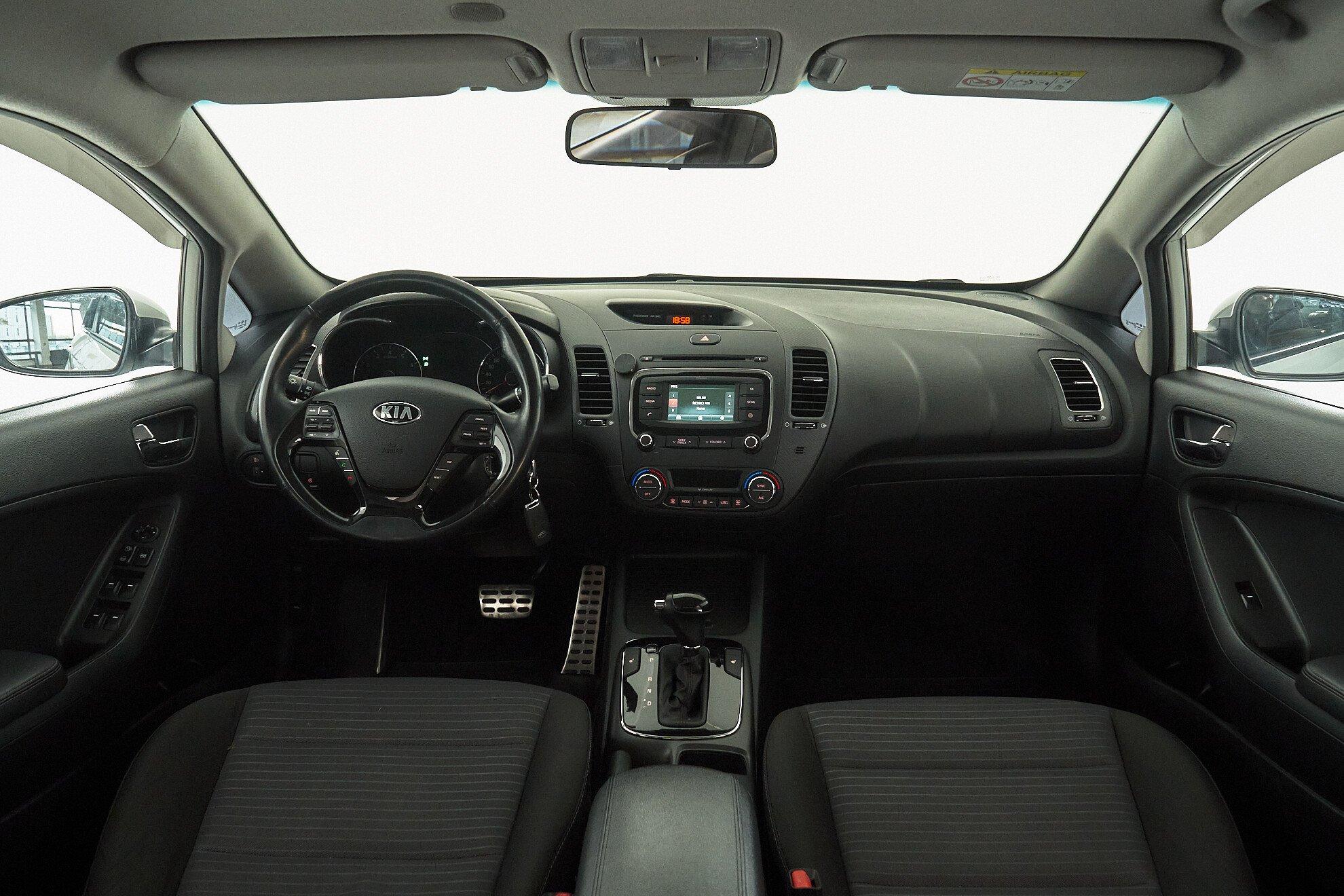 Kia Cerato 2016, белый