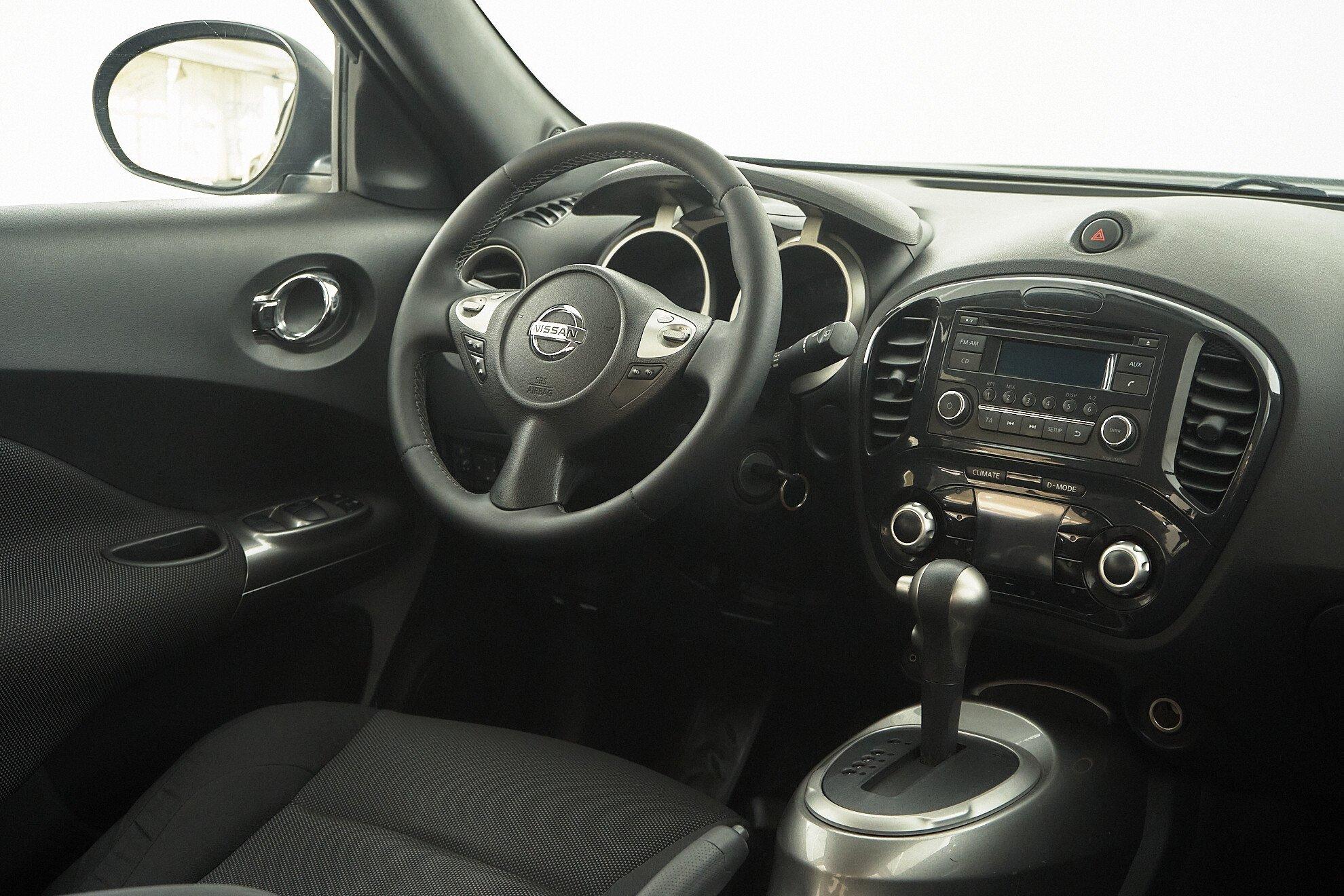 Nissan Juke 2012, коричневый