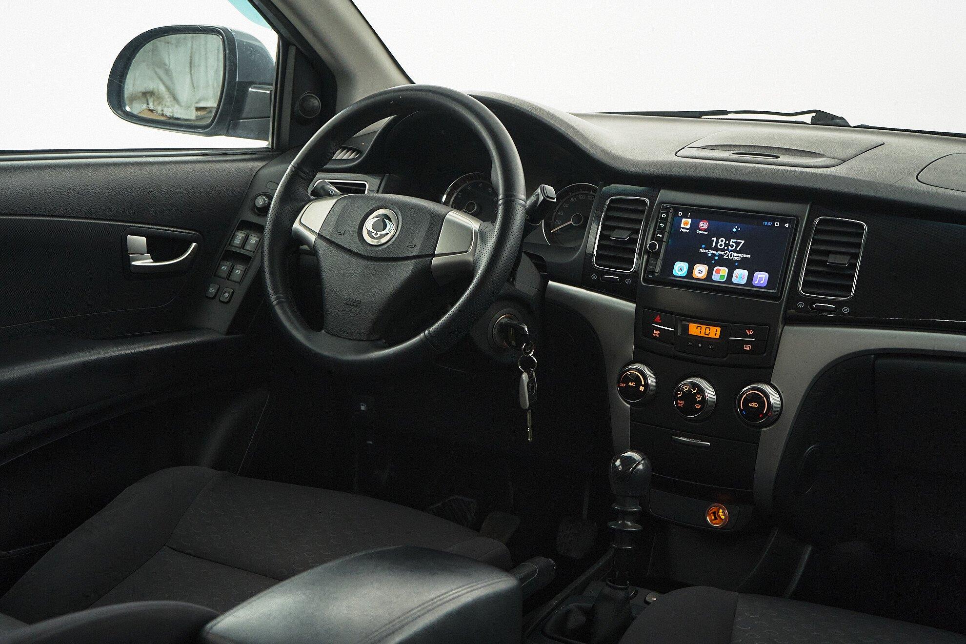 SsangYong Actyon 2012, серый