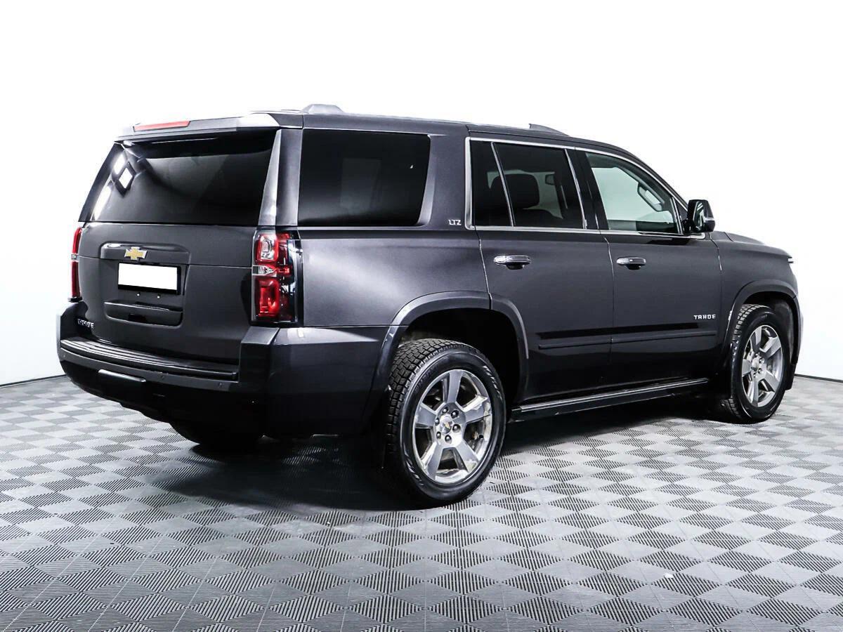 Chevrolet Tahoe 2015, серый