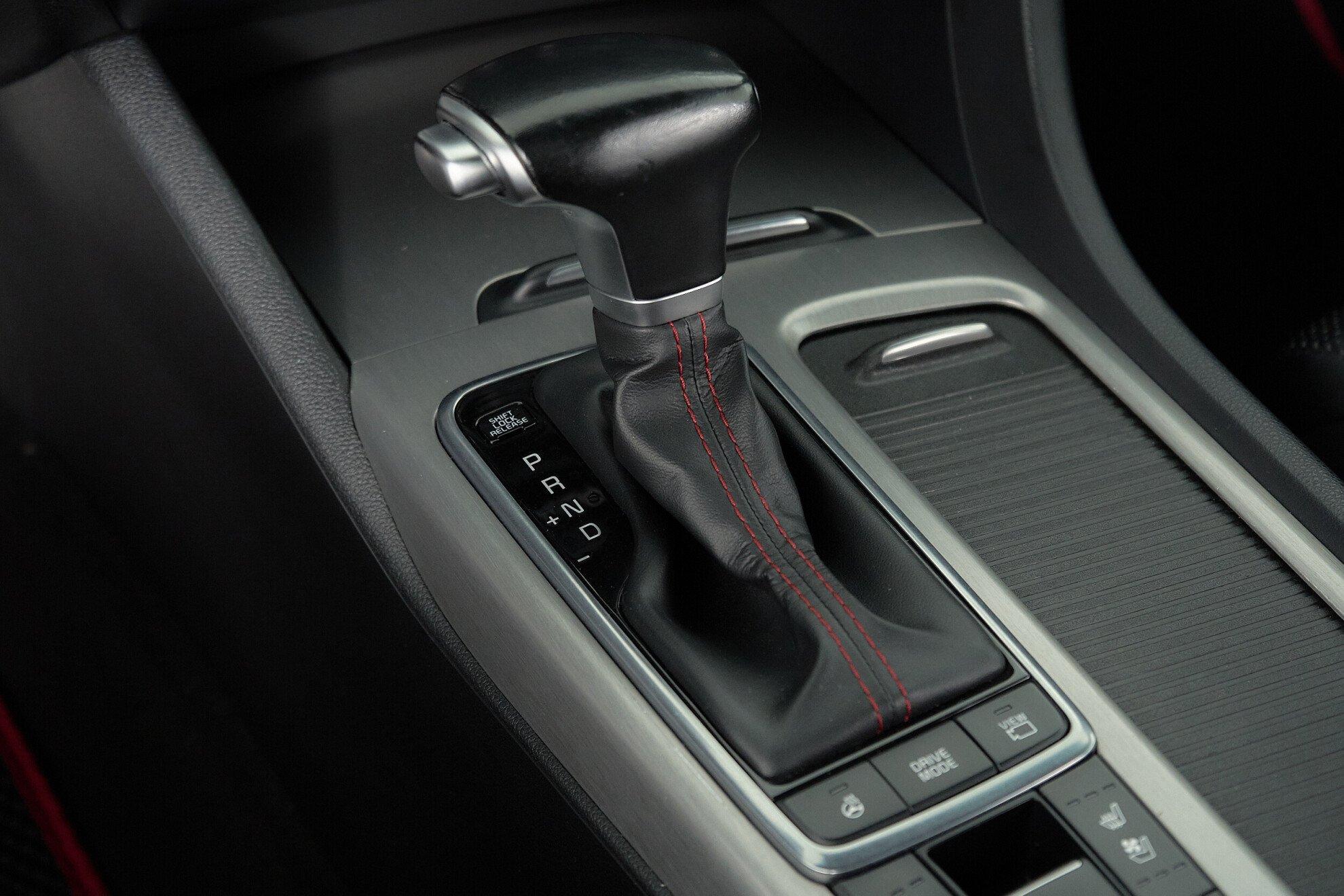 Kia Optima 2016, белый