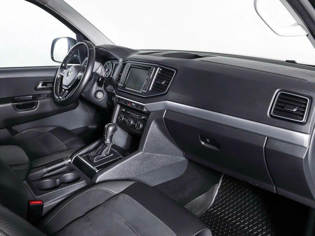 Volkswagen Amarok 2017, синий
