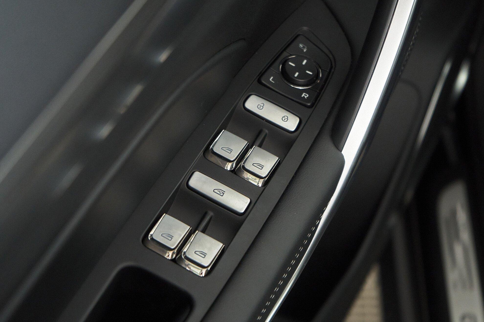 Geely Atlas Pro 2024, черный