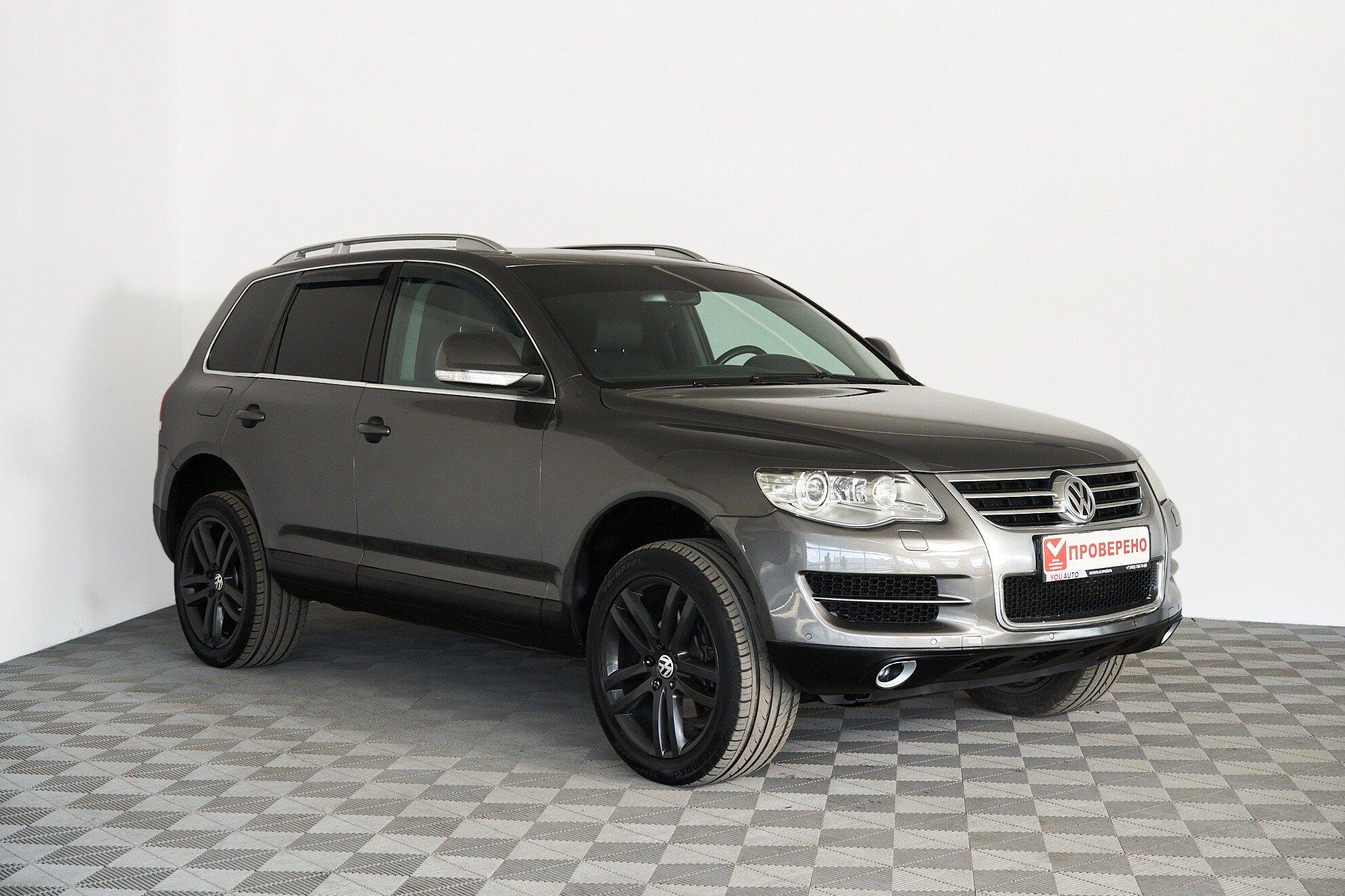 Volkswagen Touareg 2009, серый