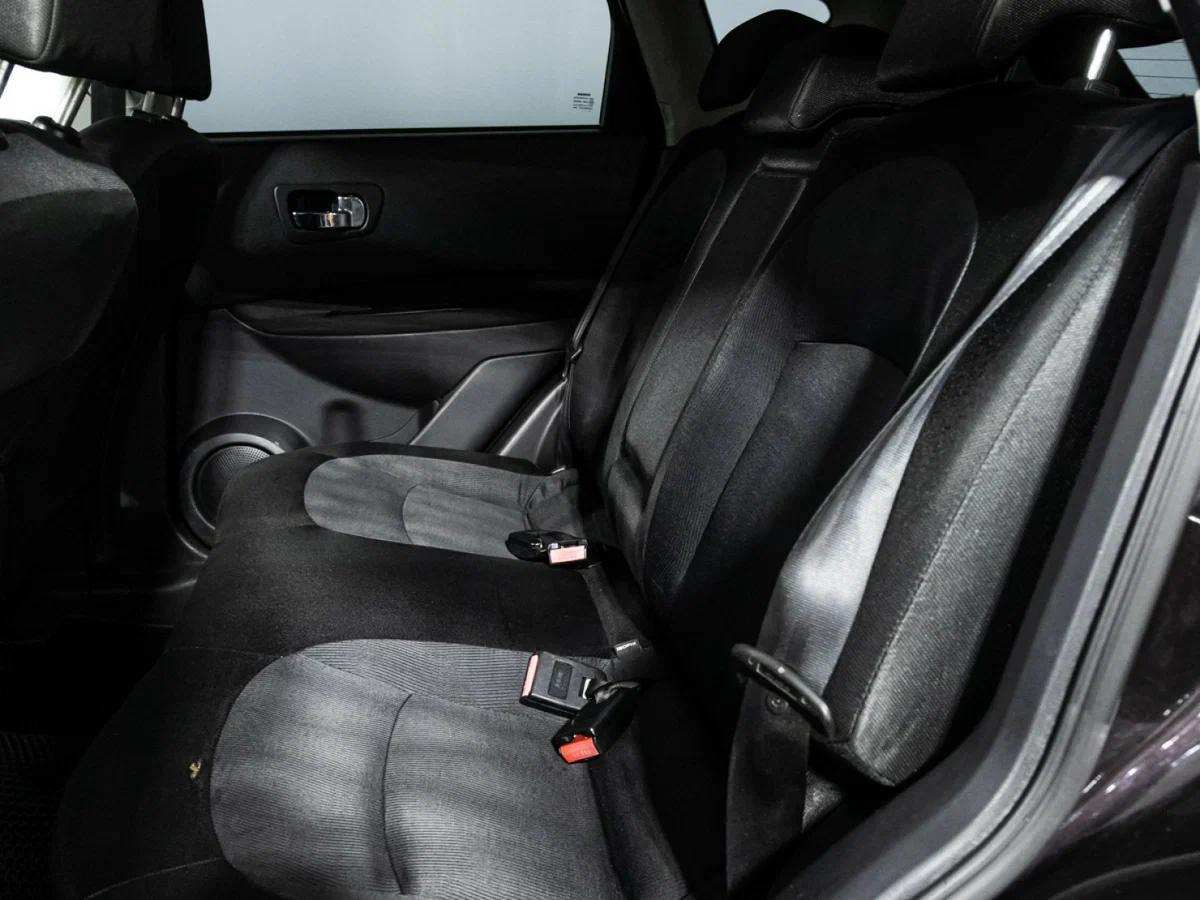 Nissan Qashqai 2013, фиолетовый