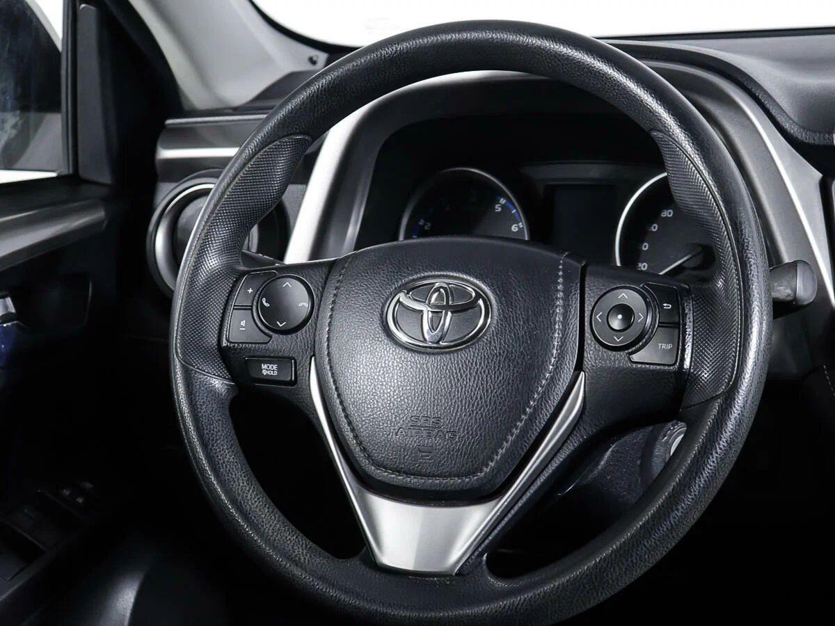 Toyota RAV4 2018, черный