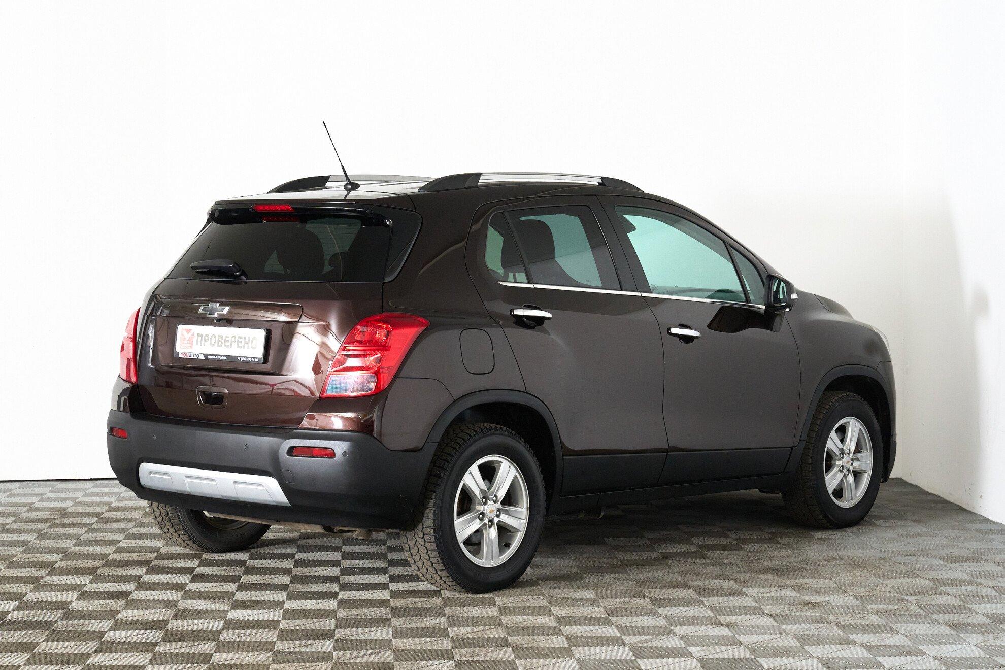 Chevrolet Tracker 2016, коричневый