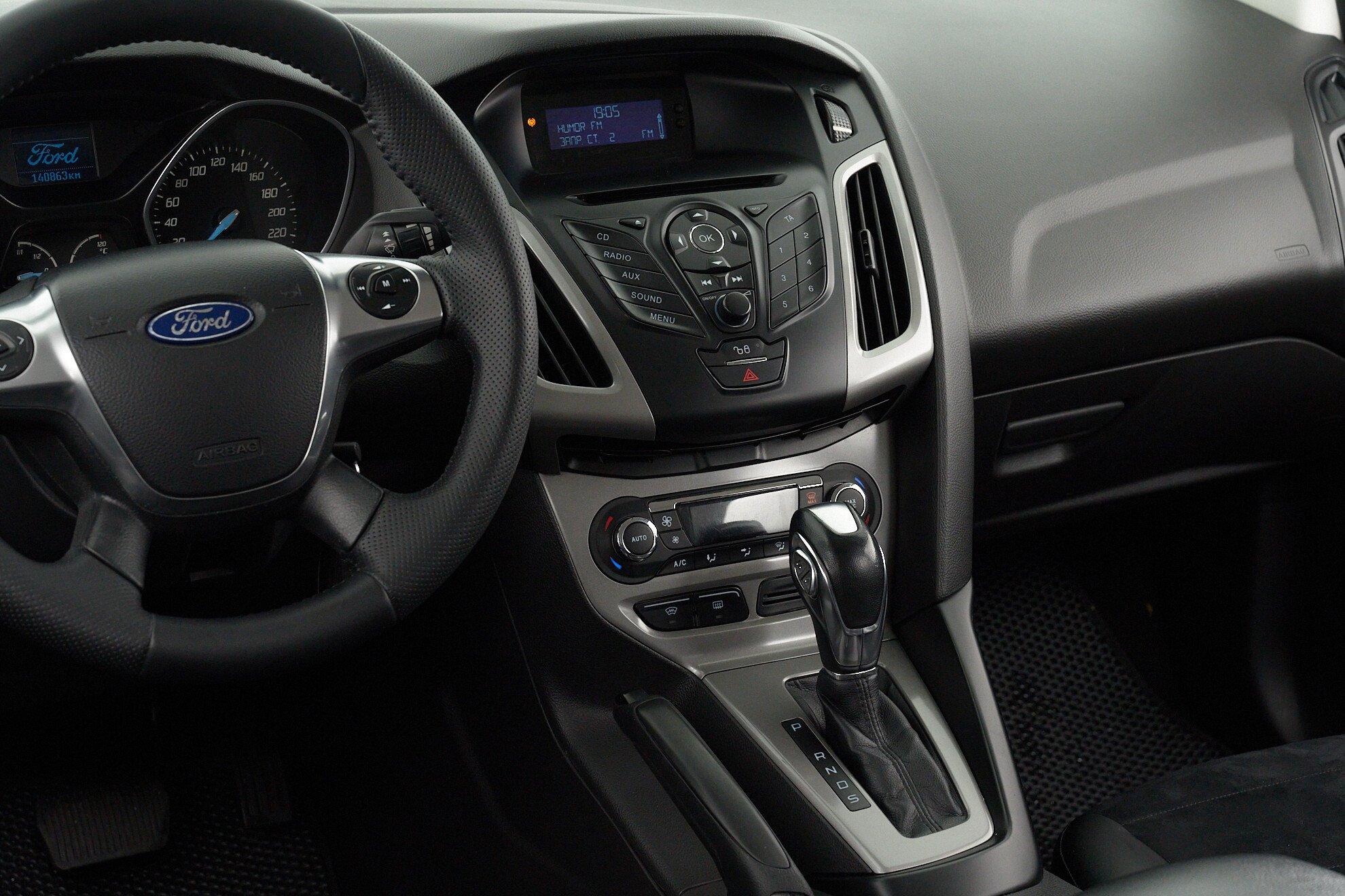 Ford Focus 2014, черный