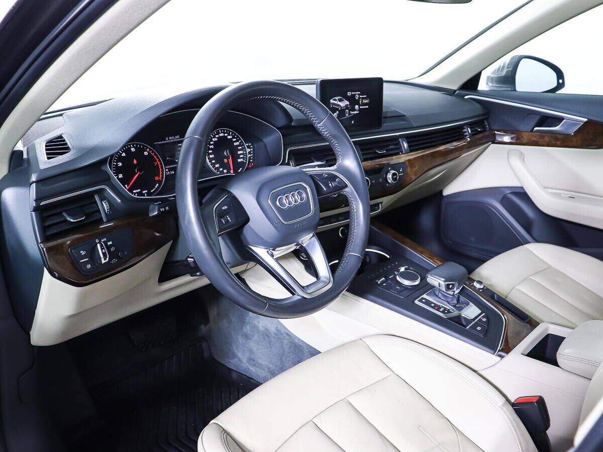 Audi A4 2018, коричневый