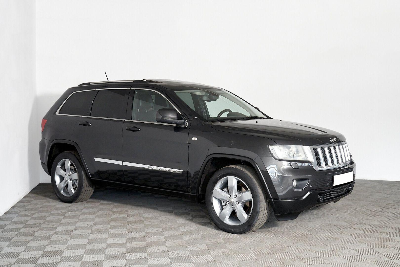 Jeep Grand Cherokee 2011, серый