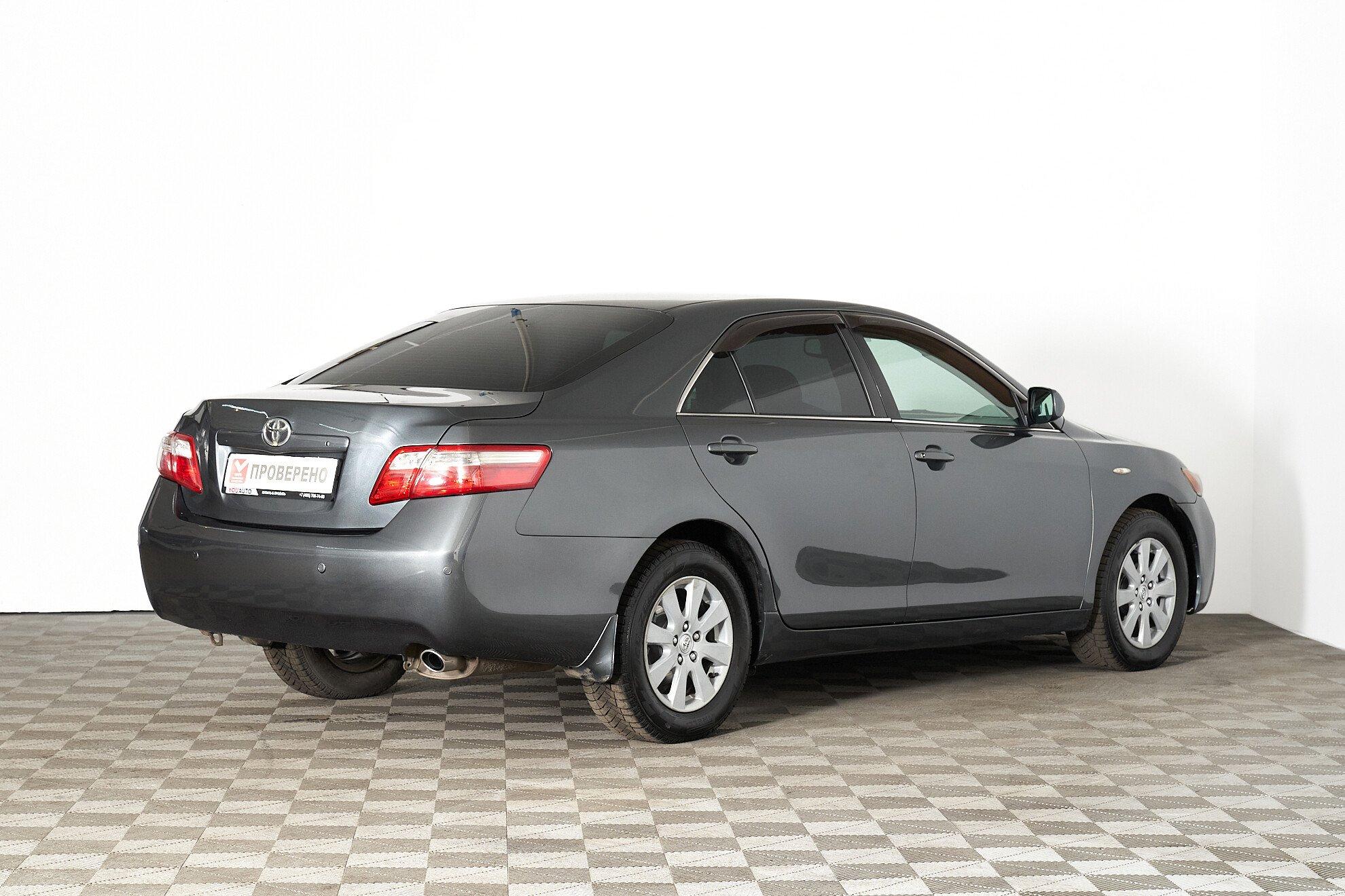 Toyota Camry 2008, серый