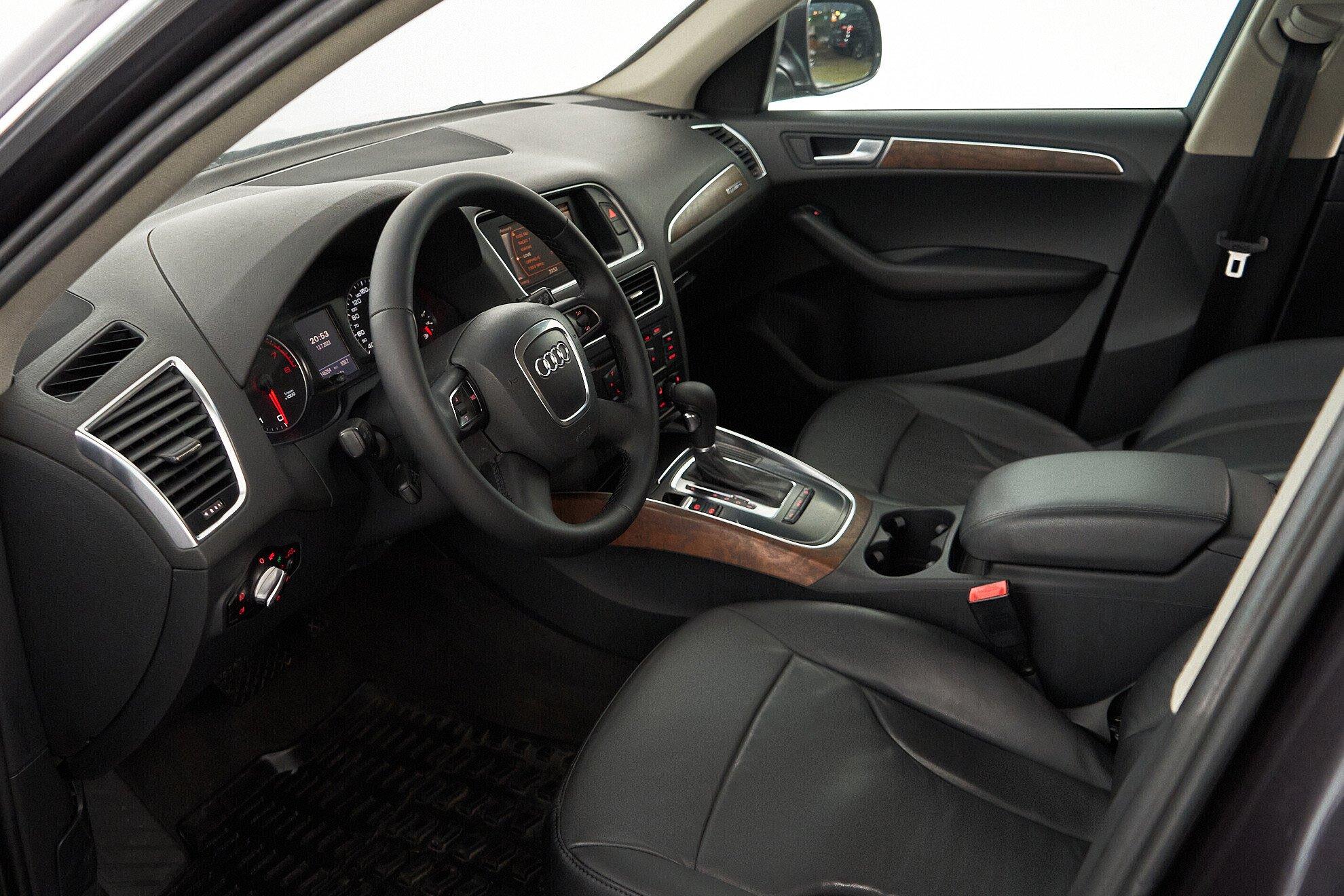 Audi Q5 2008, серый