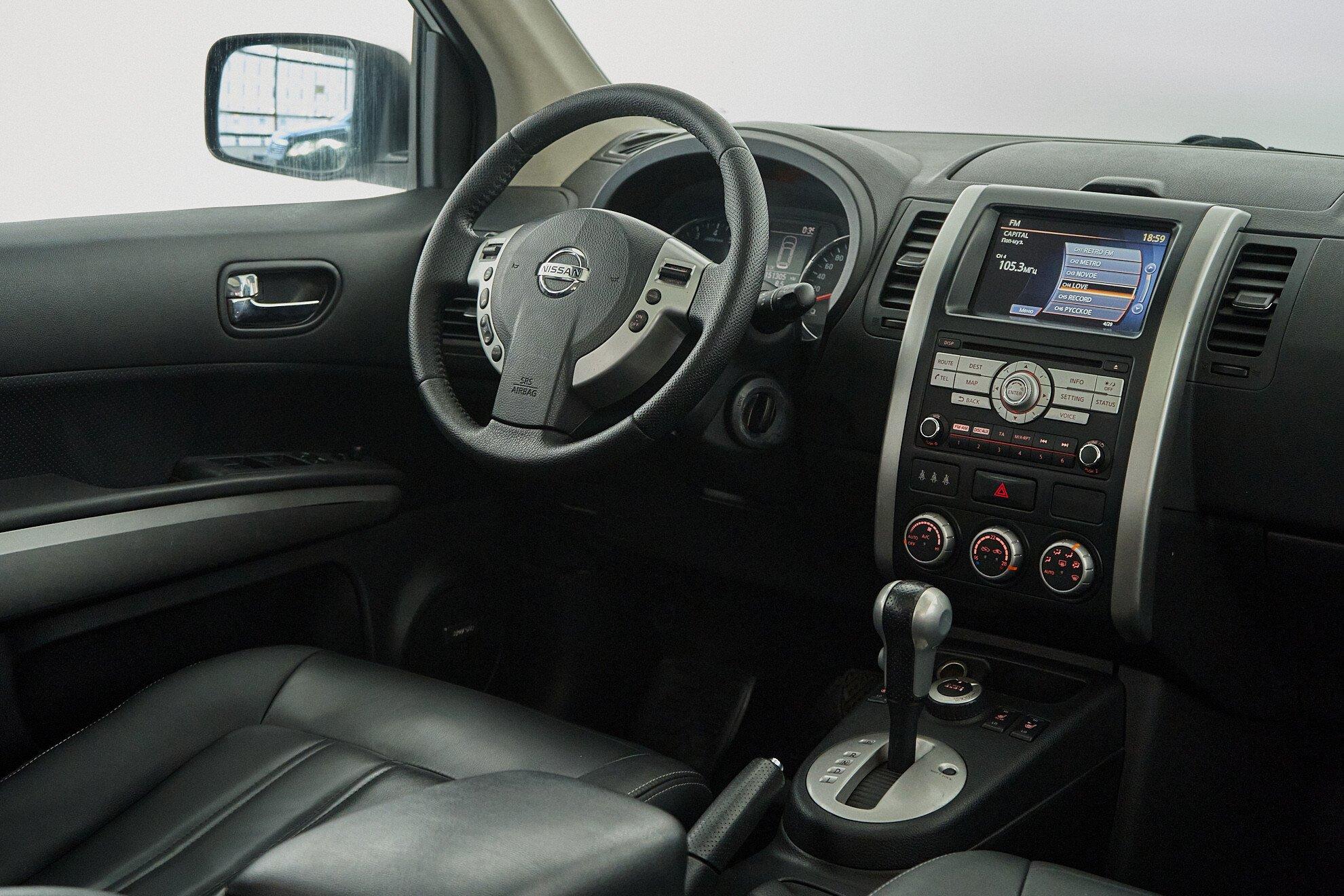 Nissan X-Trail 2013, серебряный