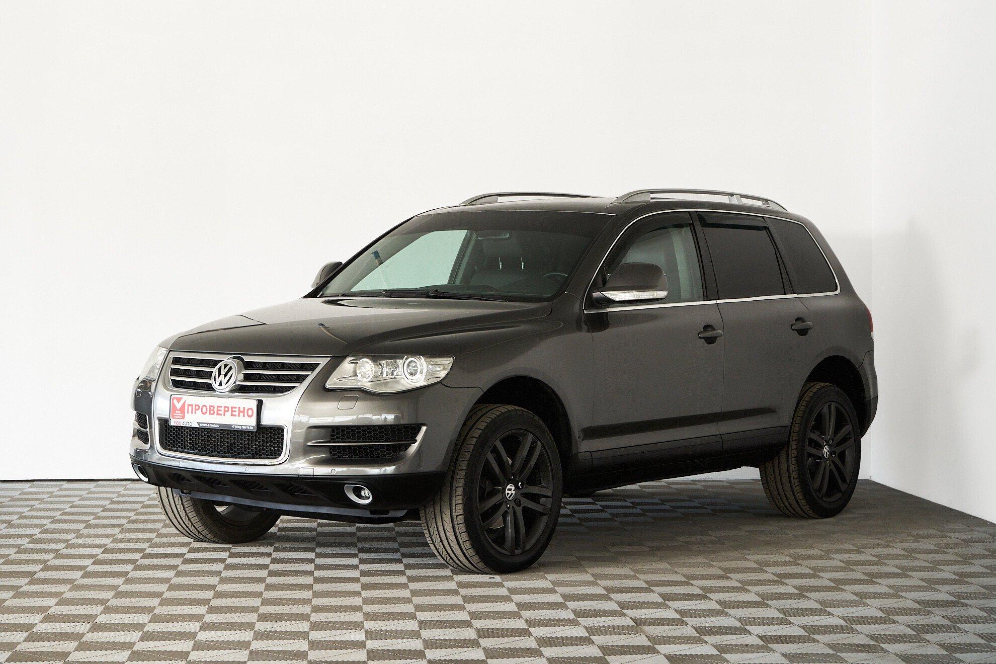 Volkswagen Touareg 2009, серый