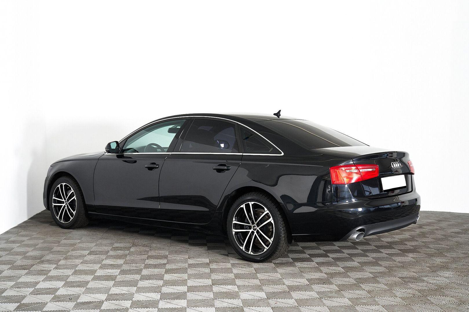 Audi A6 2013, черный