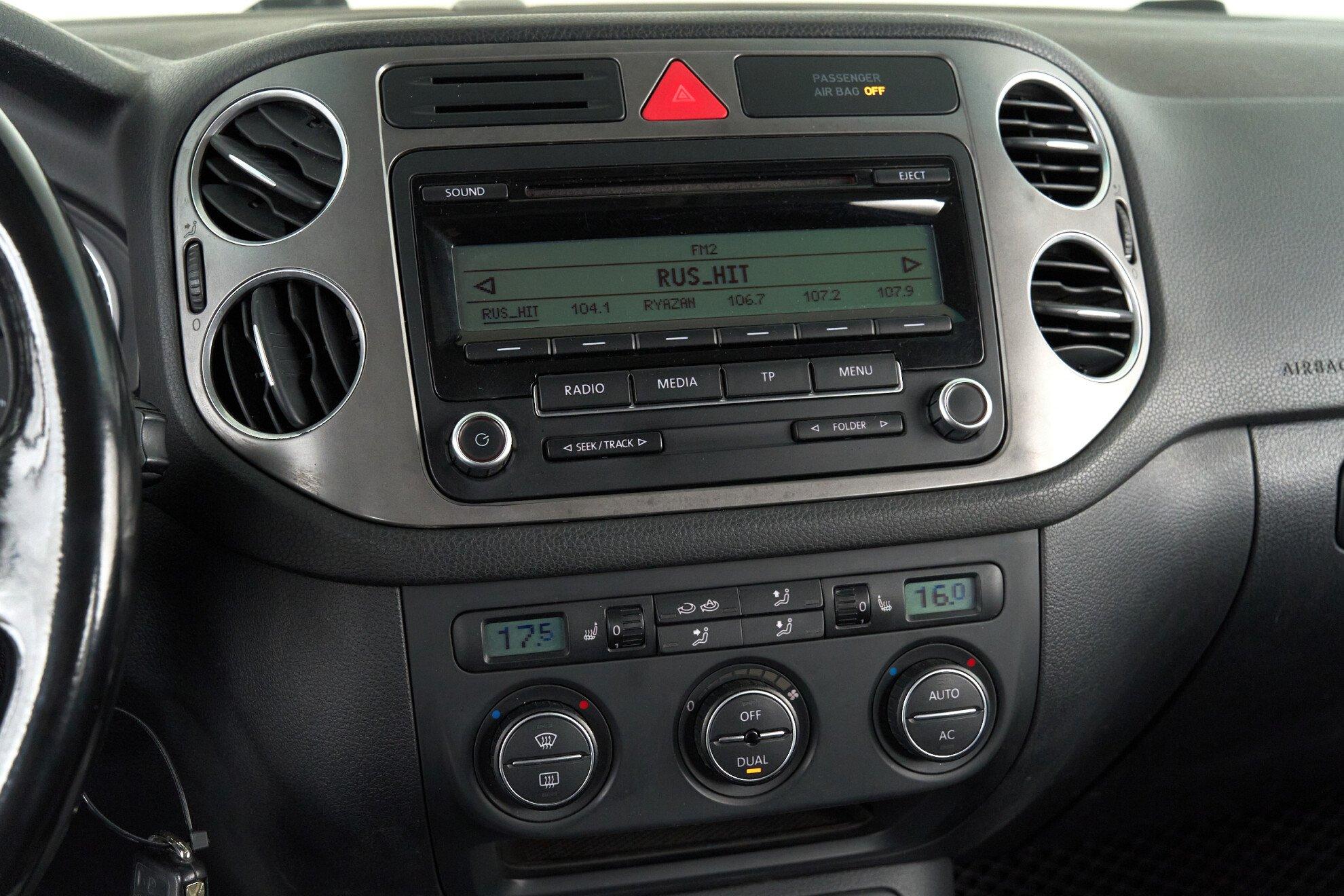 Volkswagen Tiguan 2008, черный