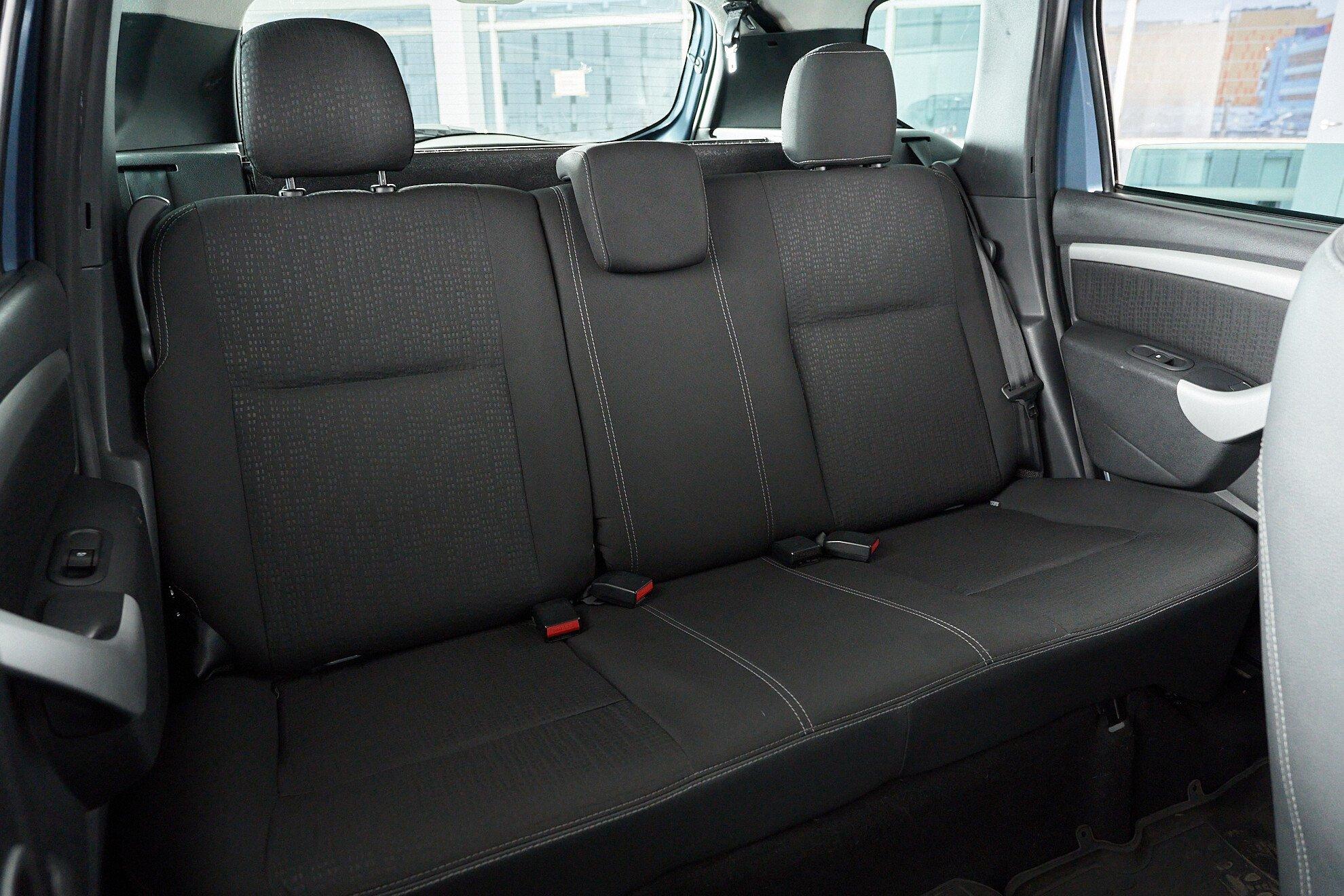 Nissan Terrano 2014, синий