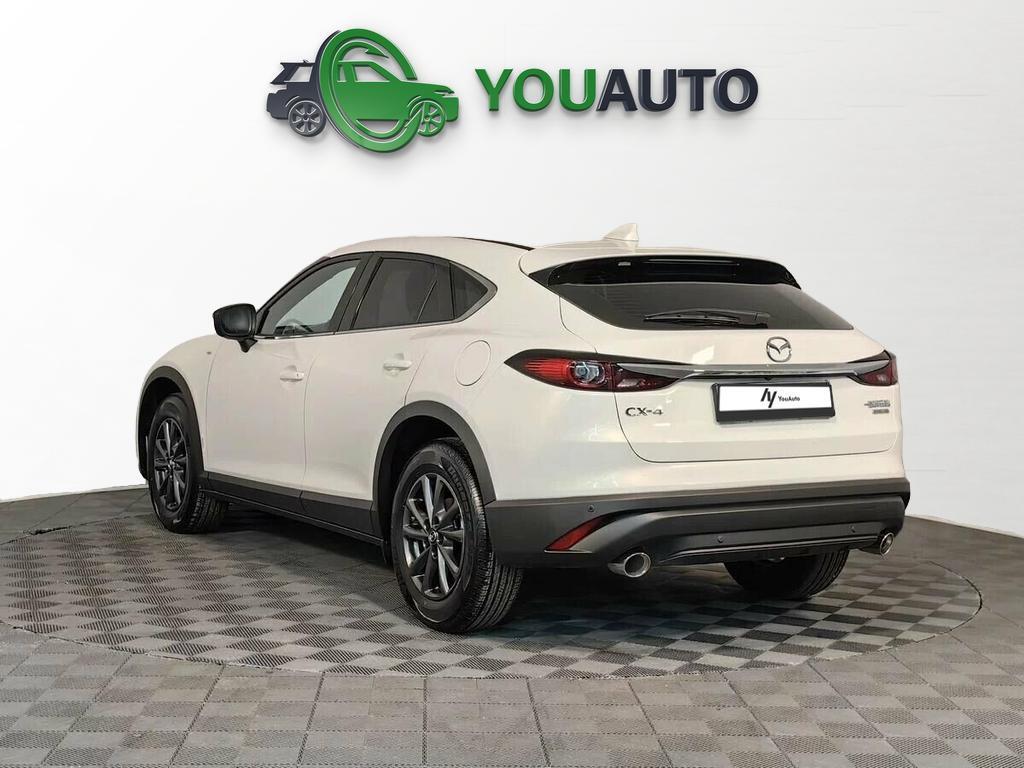 Mazda CX-4 2022, белый