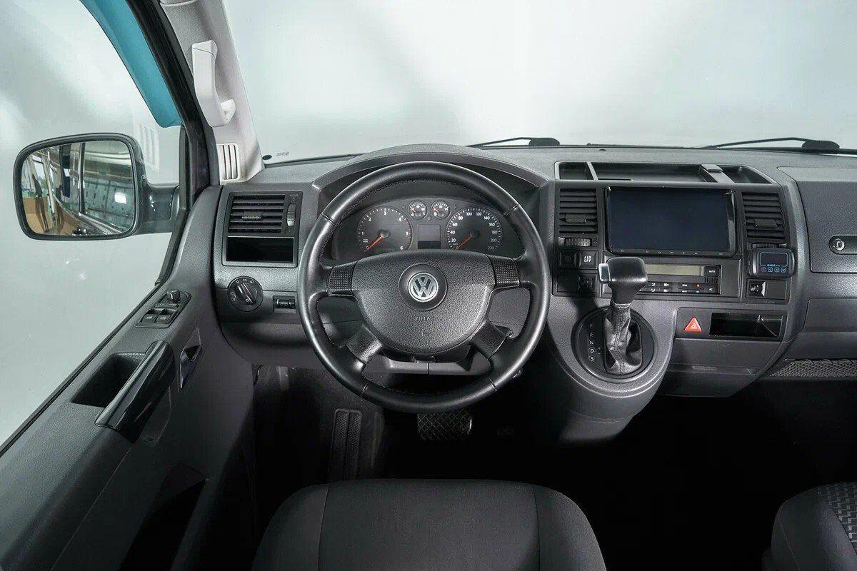Volkswagen Caravelle 2009, черный
