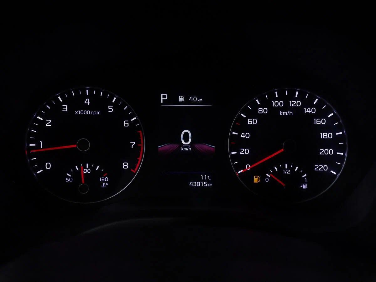 Kia Rio 2021, серебряный