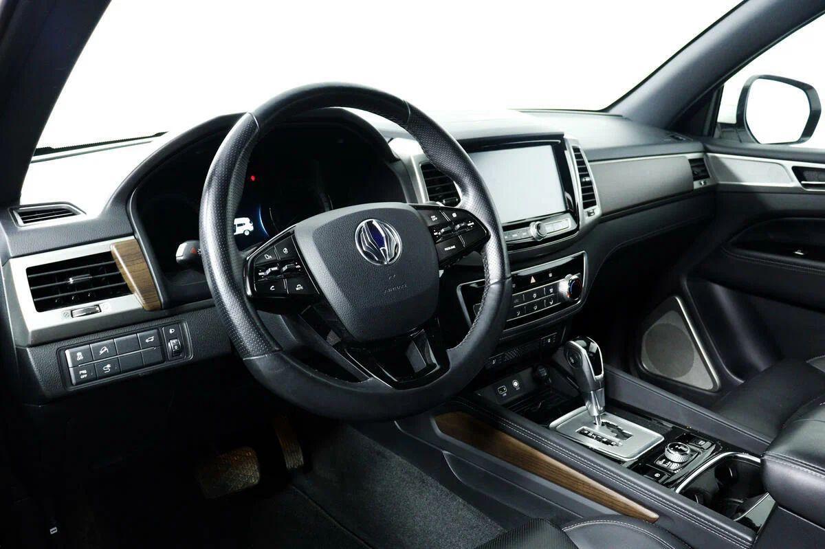 SsangYong Rexton 2019, белый