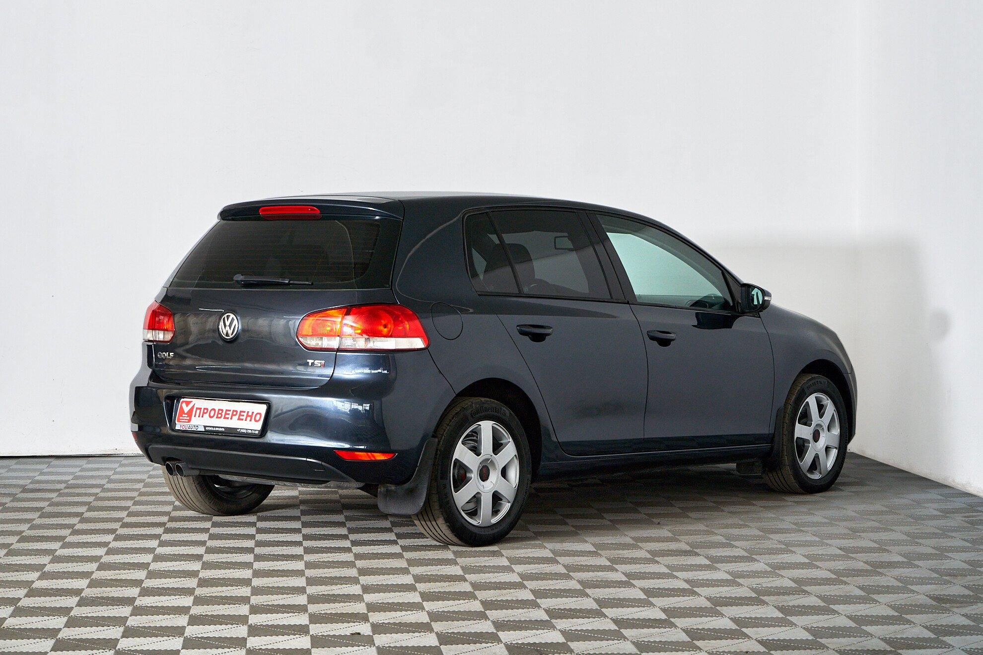 Volkswagen Golf 2011, синий