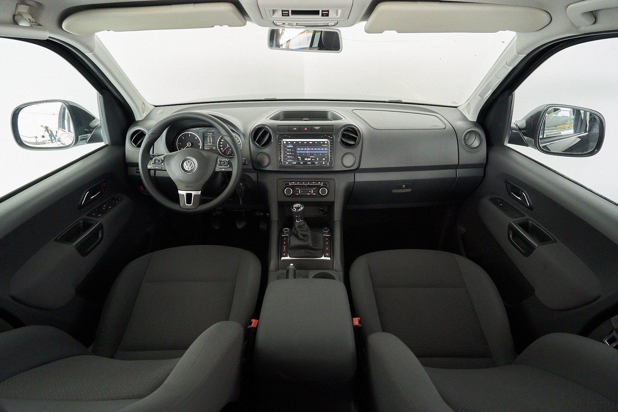Volkswagen Amarok 2013, черный