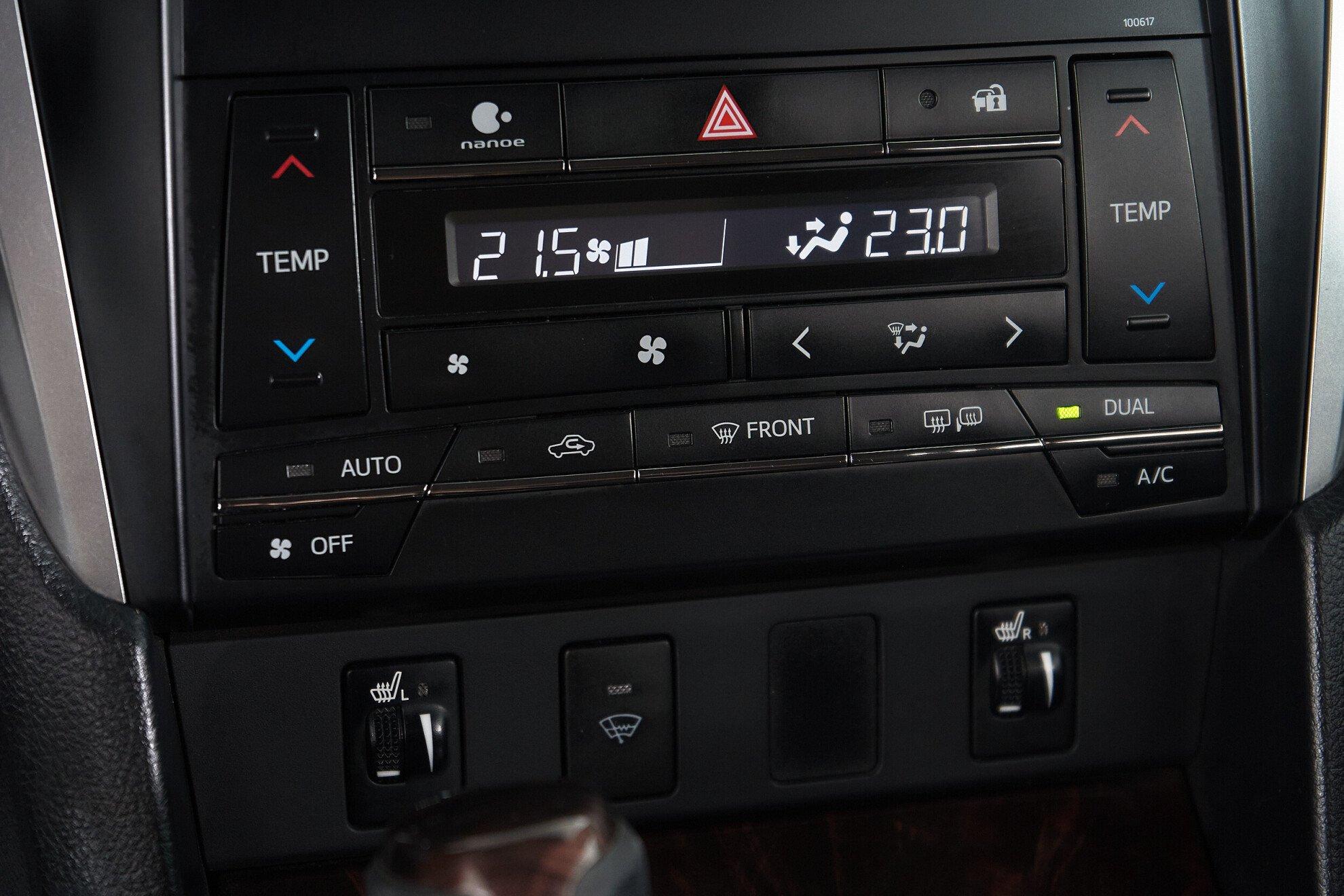 Toyota Camry 2017, черный