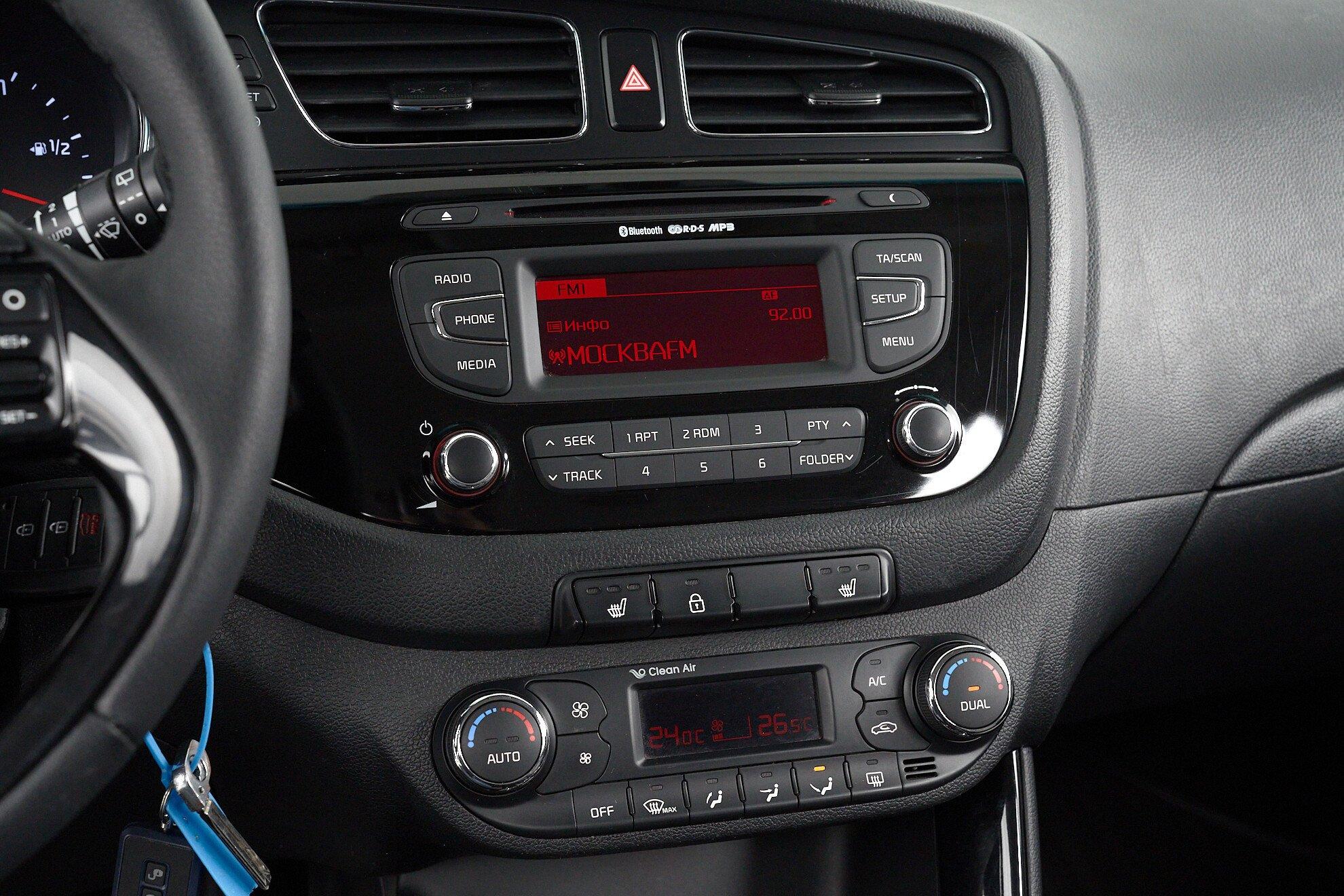 Kia Ceed 2015, черный