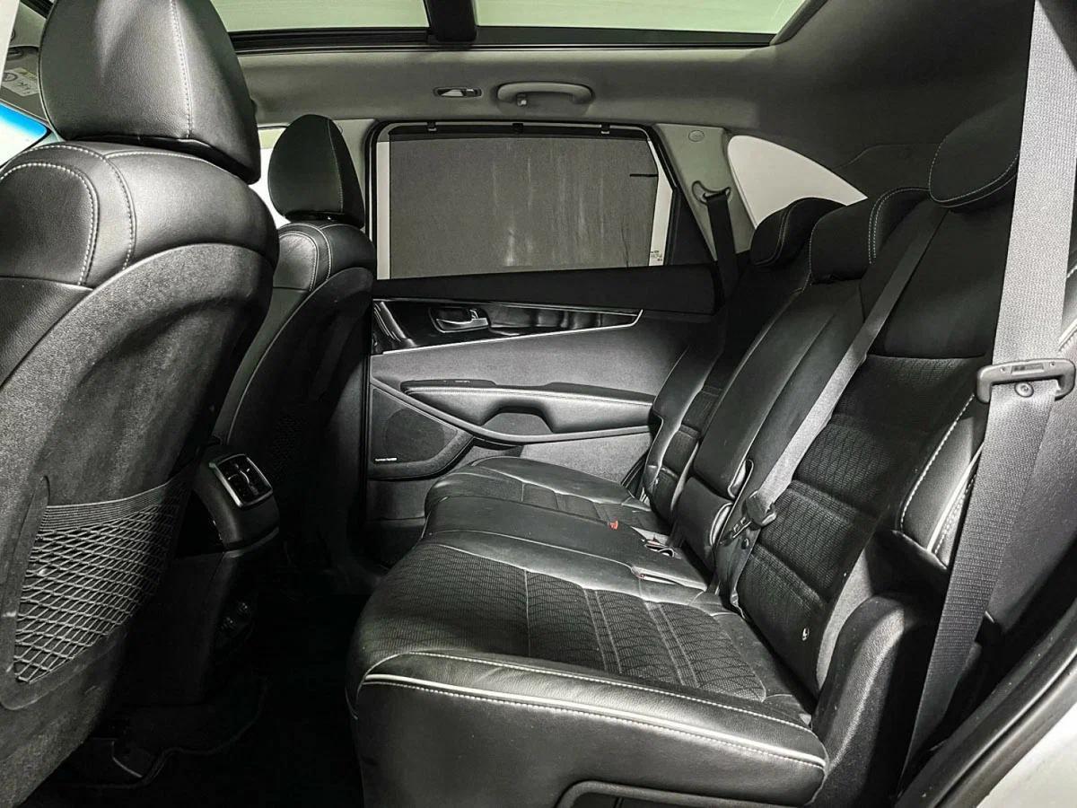 Kia Sorento 2018, белый