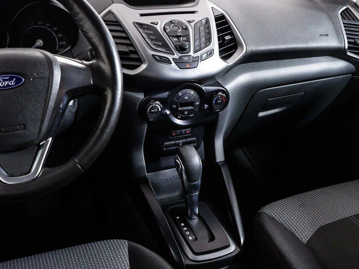 Ford EcoSport 2018, красный