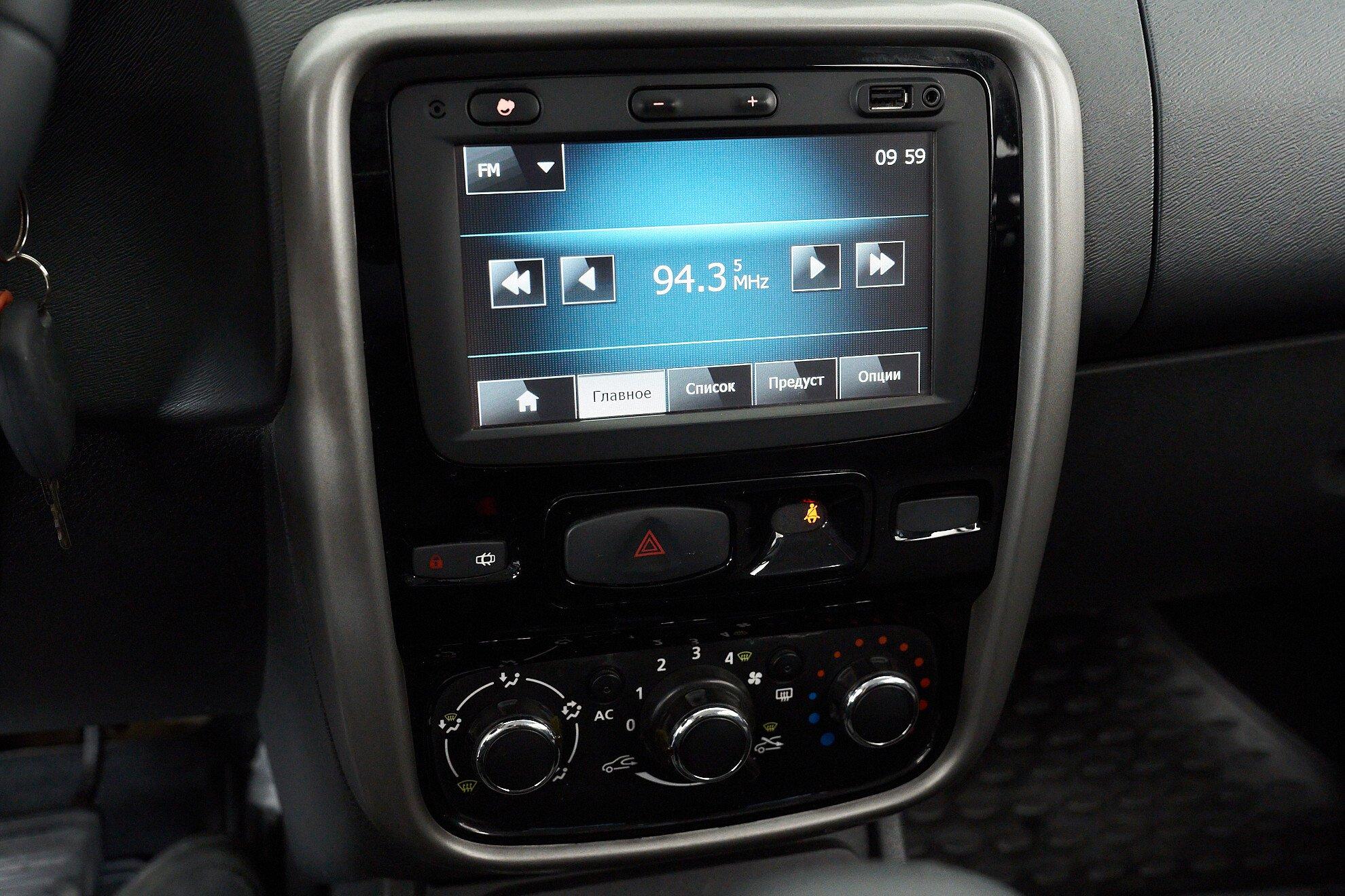 Renault Duster 2015, серый