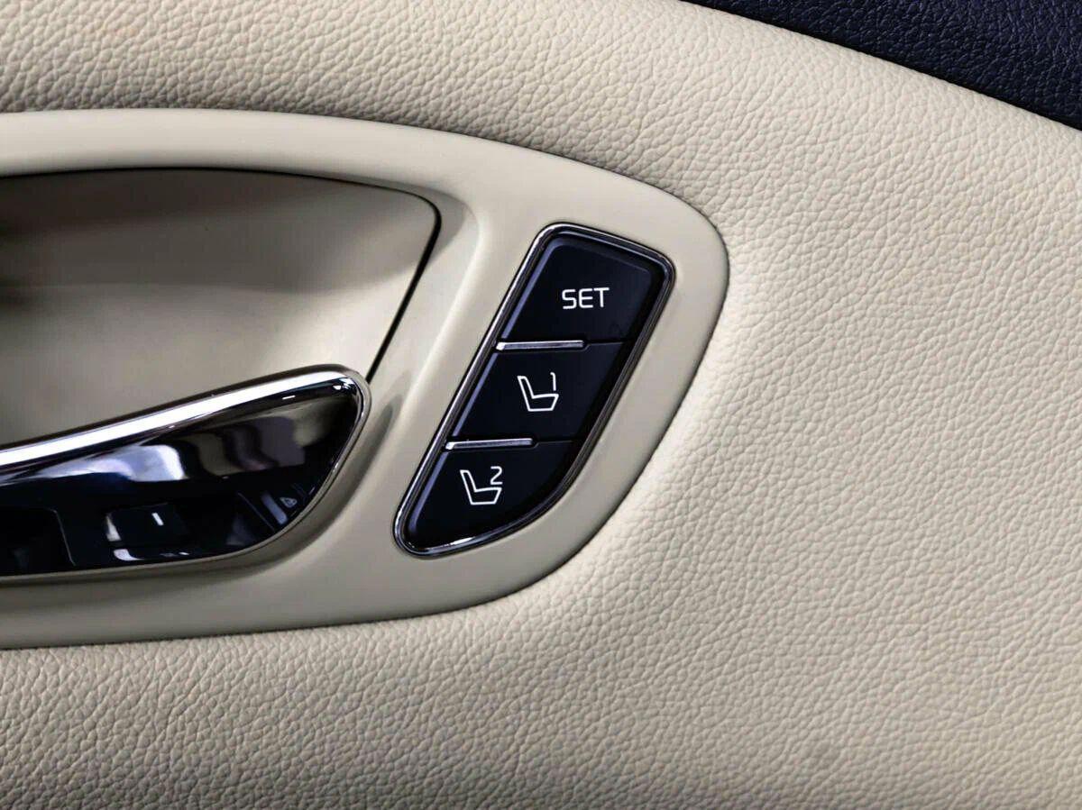 Kia Carnival 2017, белый
