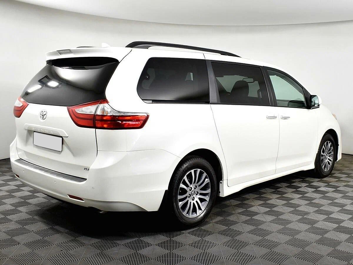 Toyota Sienna 2018, белый