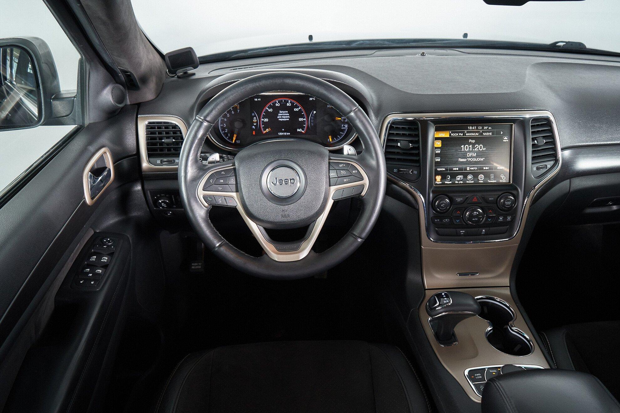 Jeep Grand Cherokee 2014, черный